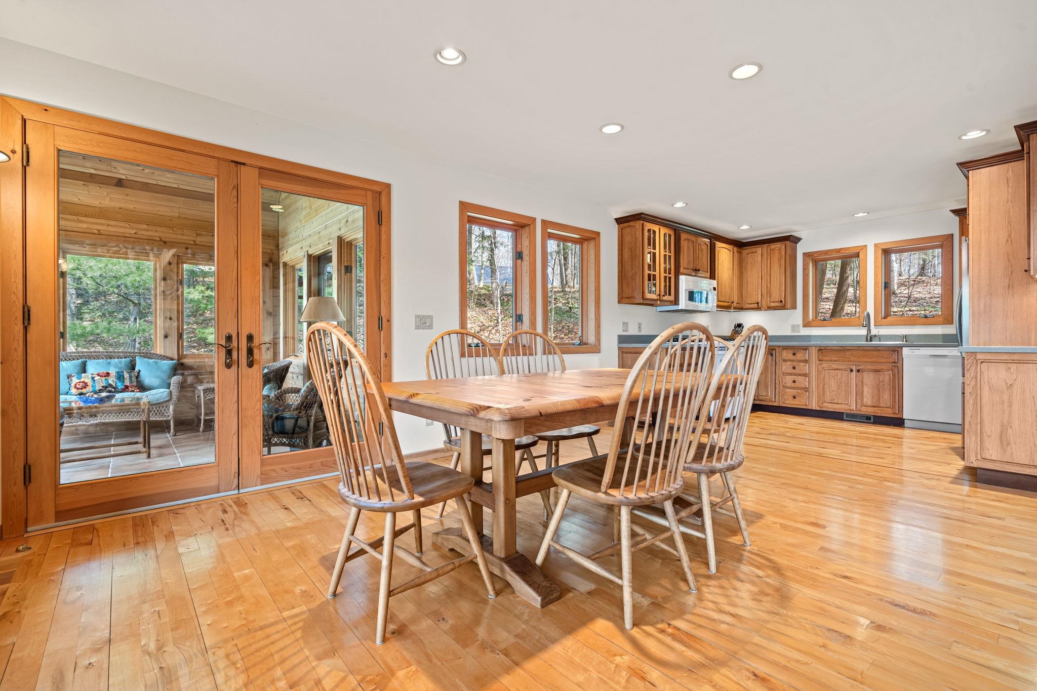 2962 Crescent Shores Drive, Traverse City, MI, 49685-9643