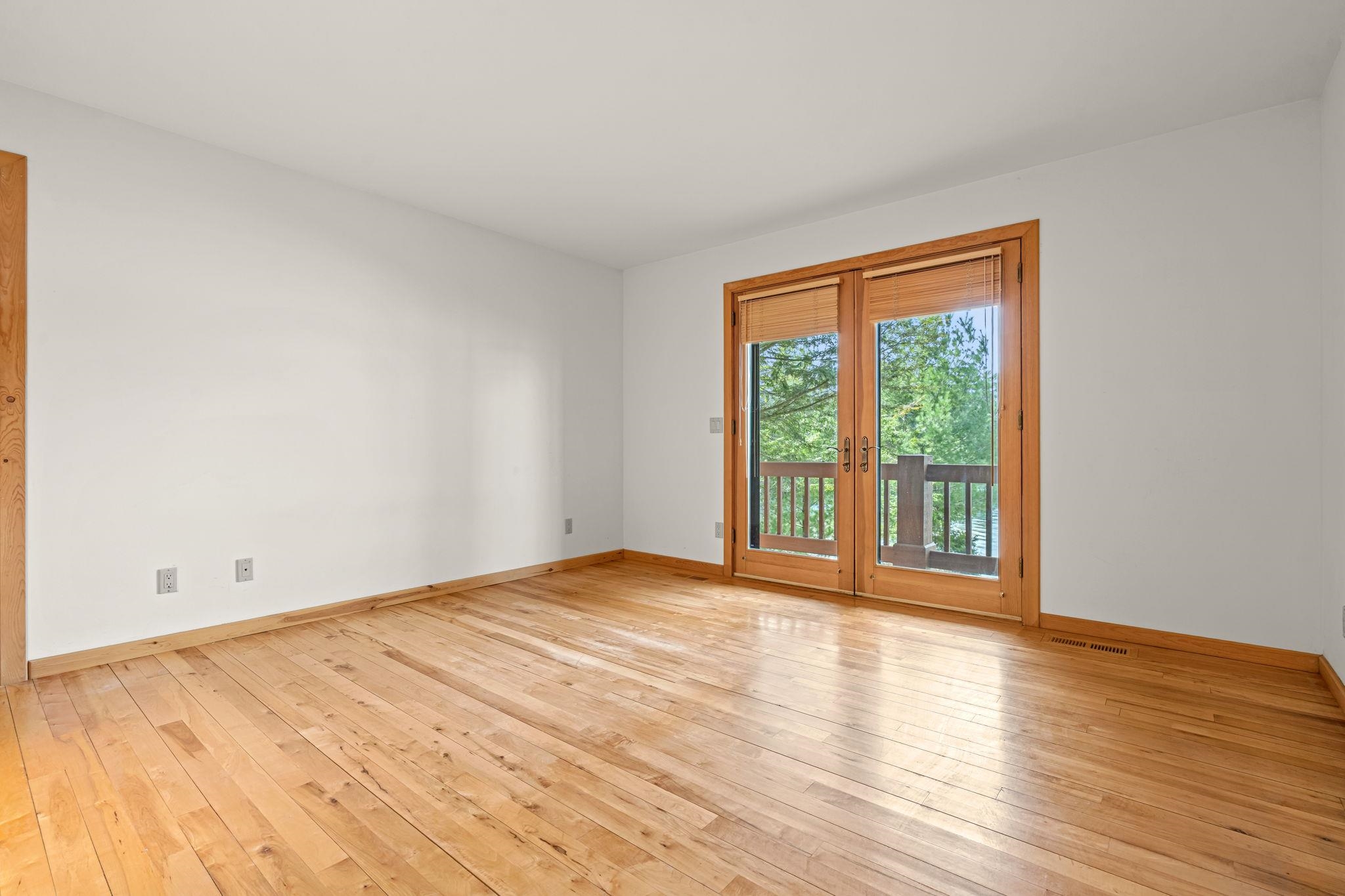 2962 Crescent Shores Drive, Traverse City, MI, 49685-9643