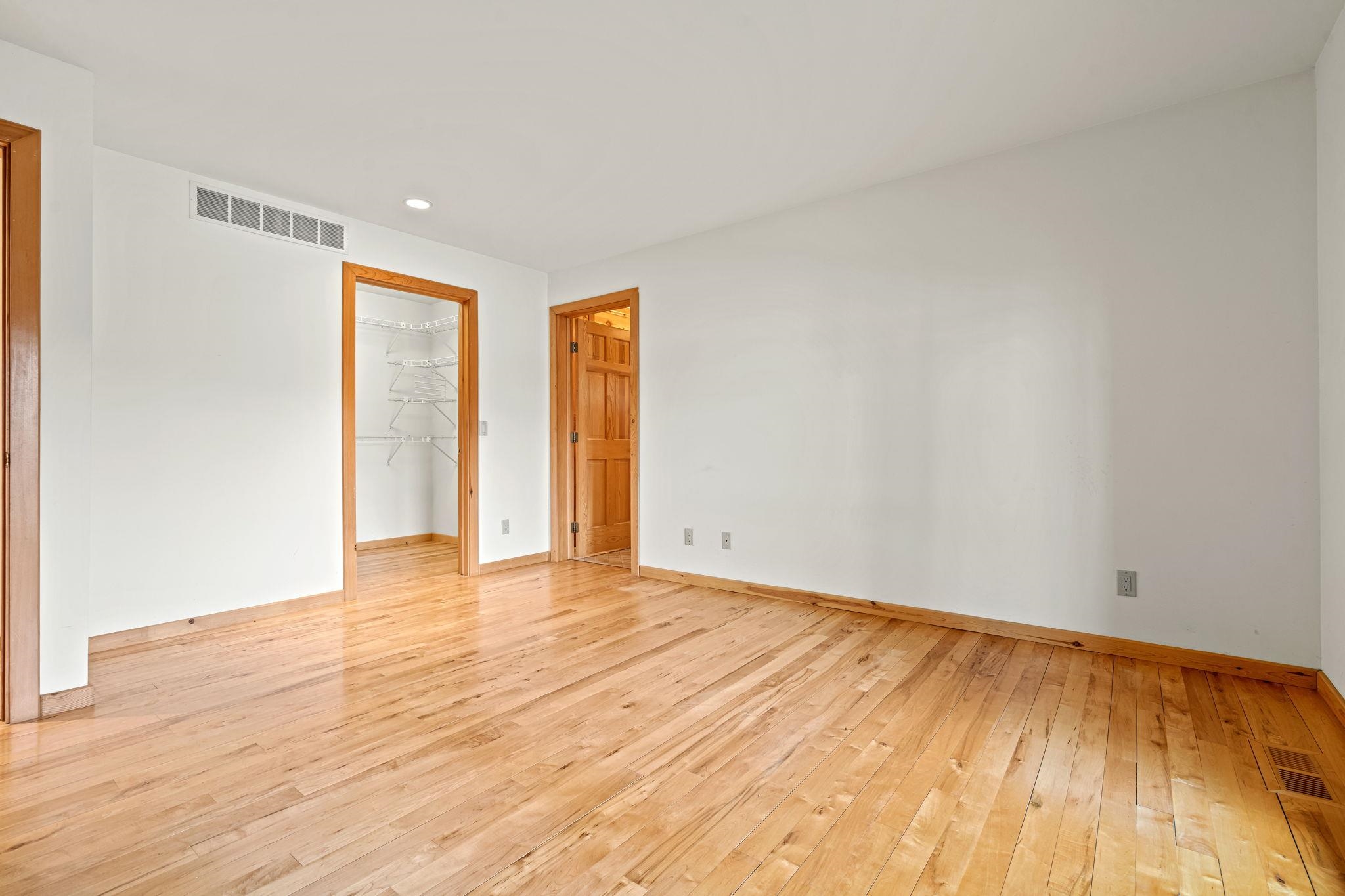 2962 Crescent Shores Drive, Traverse City, MI, 49685-9643