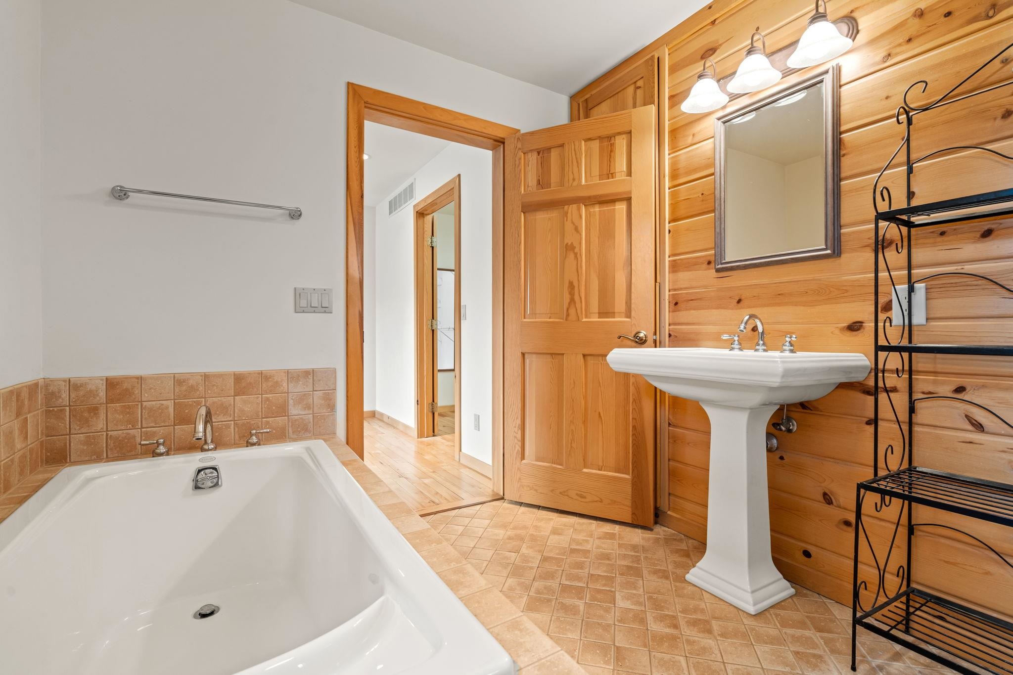 2962 Crescent Shores Drive, Traverse City, MI, 49685-9643