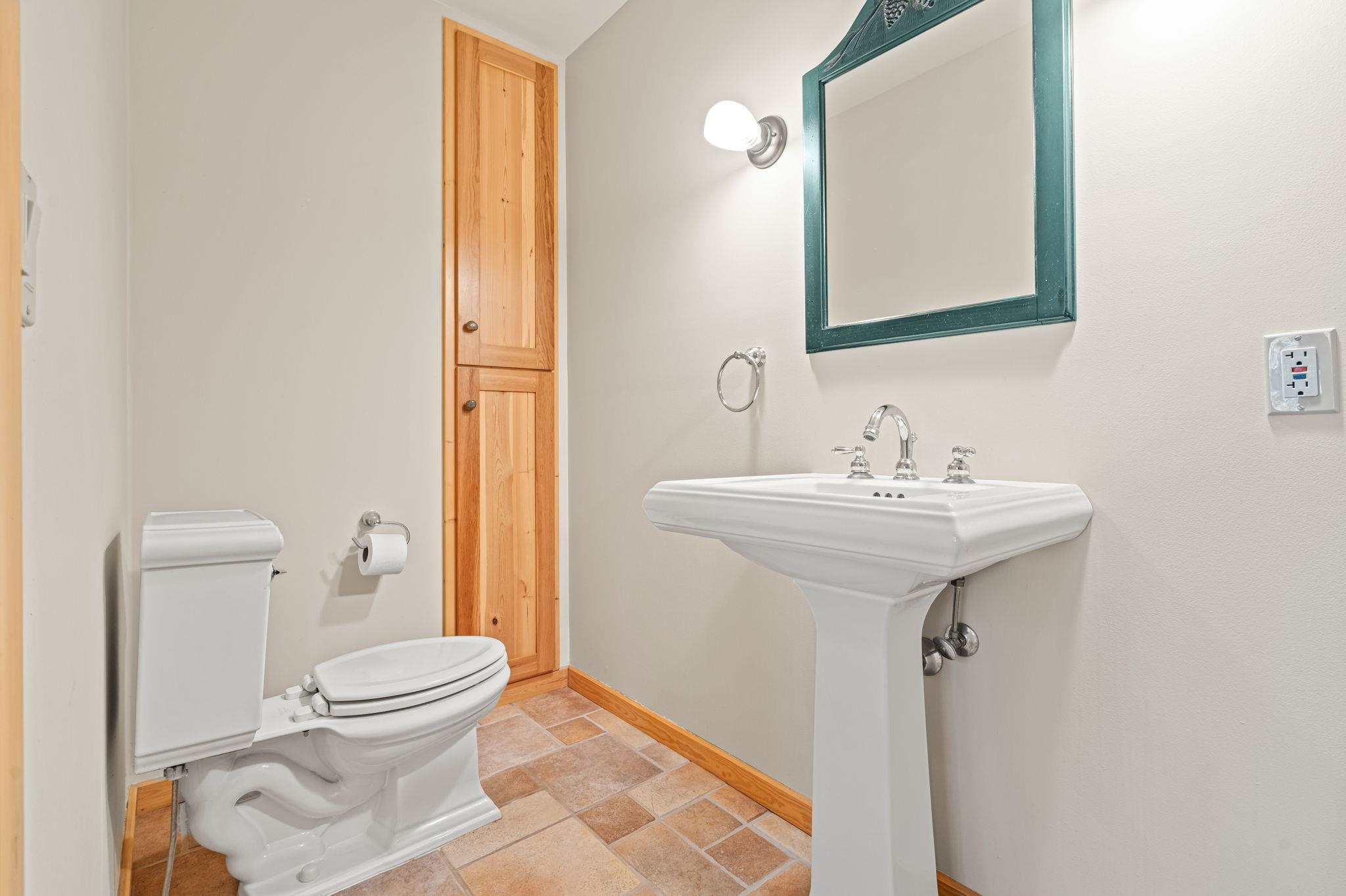 2962 Crescent Shores Drive, Traverse City, MI, 49685-9643