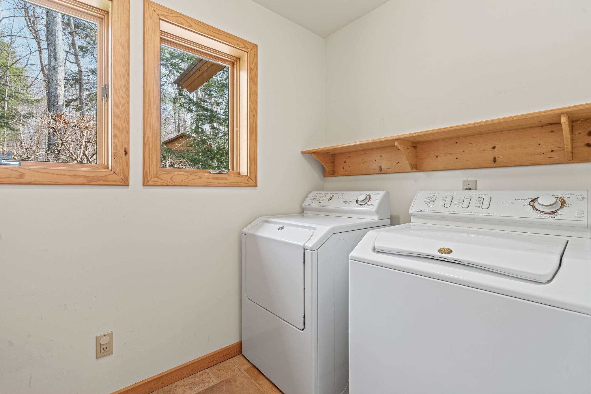 2962 Crescent Shores Drive, Traverse City, MI, 49685-9643