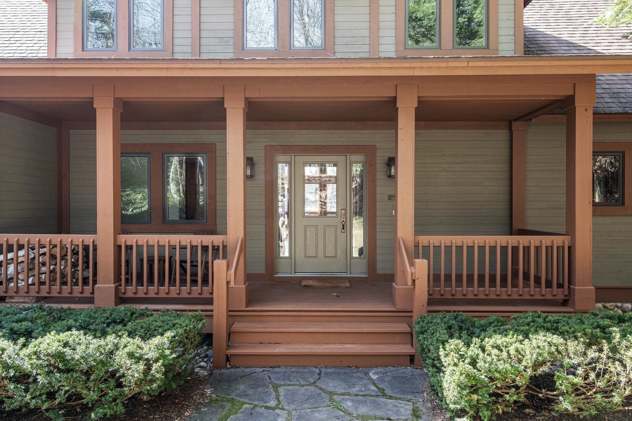 2962 Crescent Shores Drive, Traverse City, MI, 49685-9643