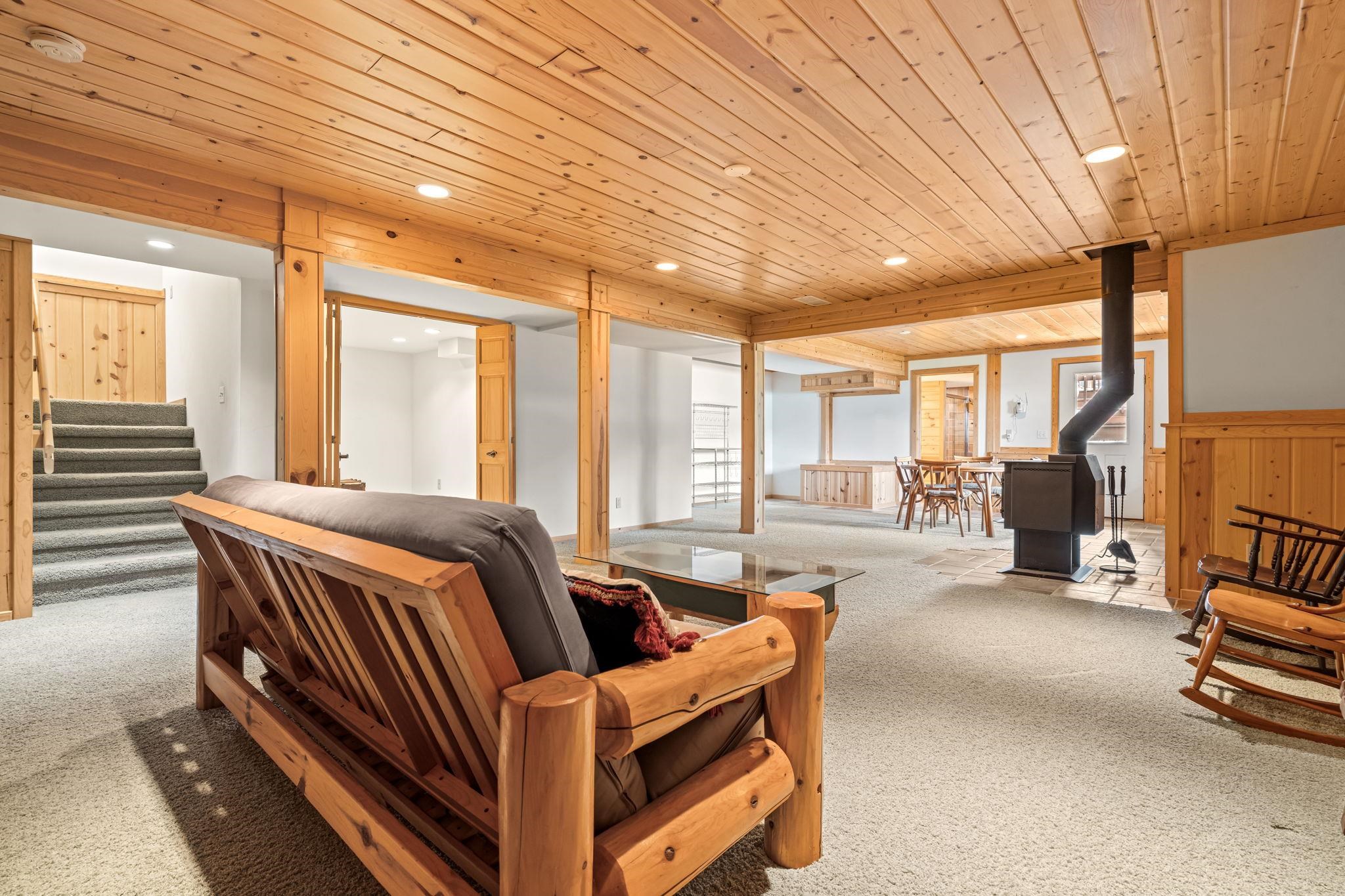 2962 Crescent Shores Drive, Traverse City, MI, 49685-9643