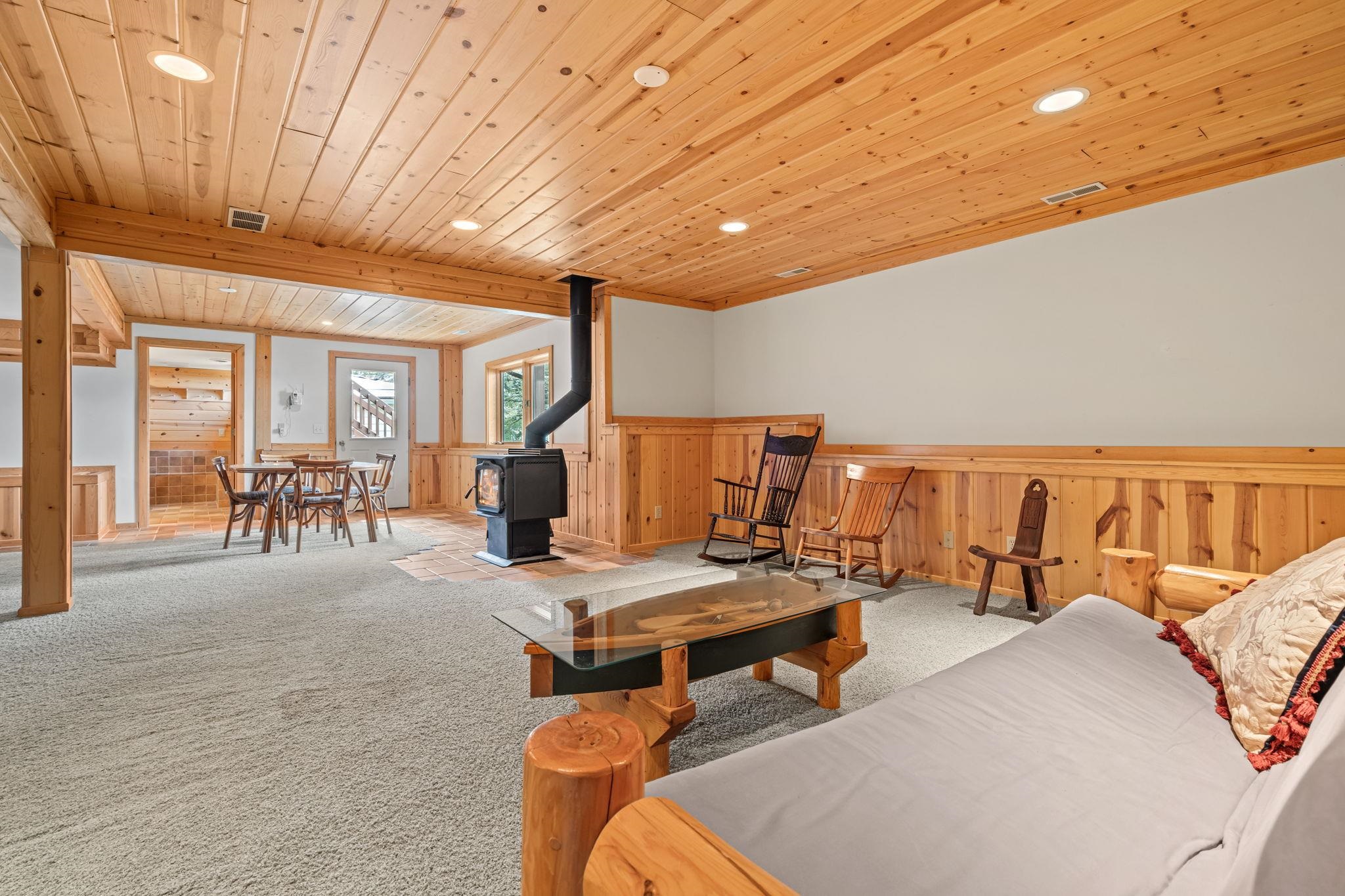 2962 Crescent Shores Drive, Traverse City, MI, 49685-9643