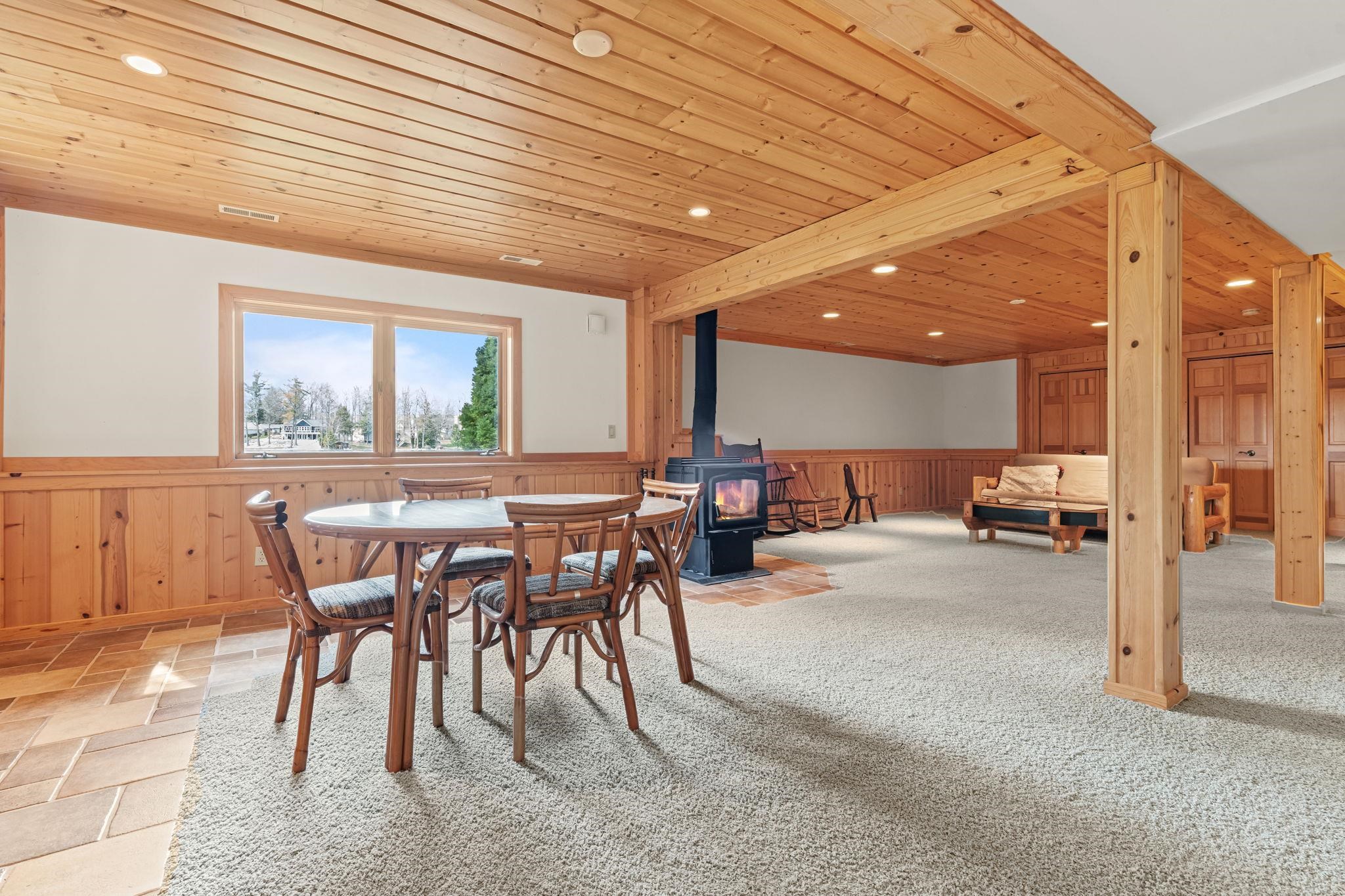 2962 Crescent Shores Drive, Traverse City, MI, 49685-9643