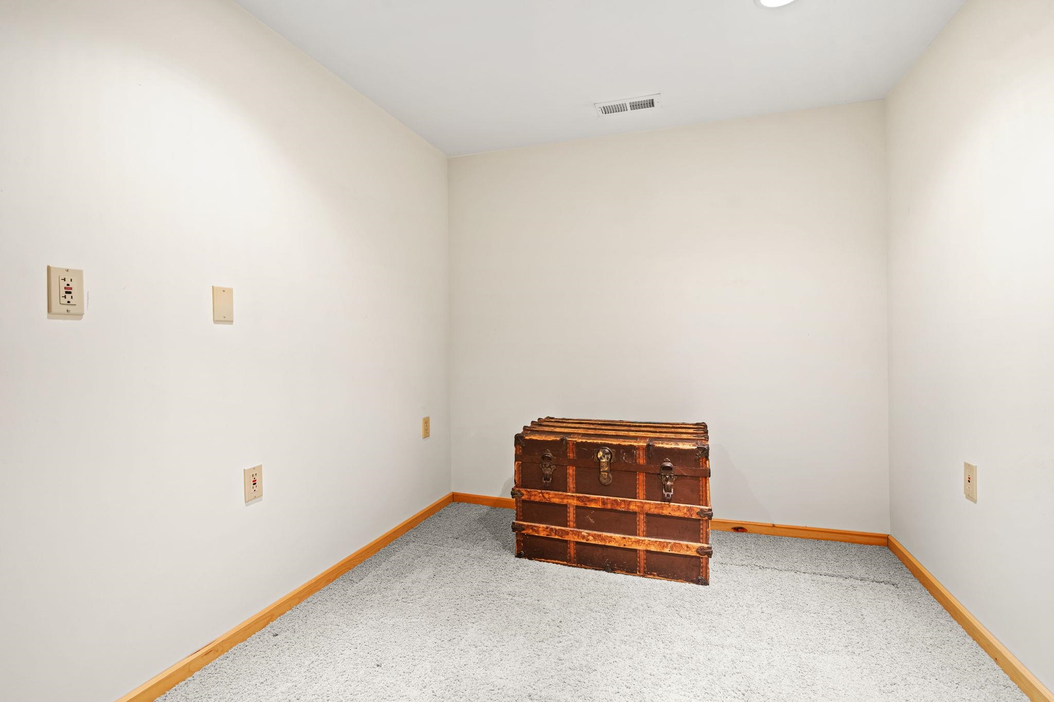 2962 Crescent Shores Drive, Traverse City, MI, 49685-9643