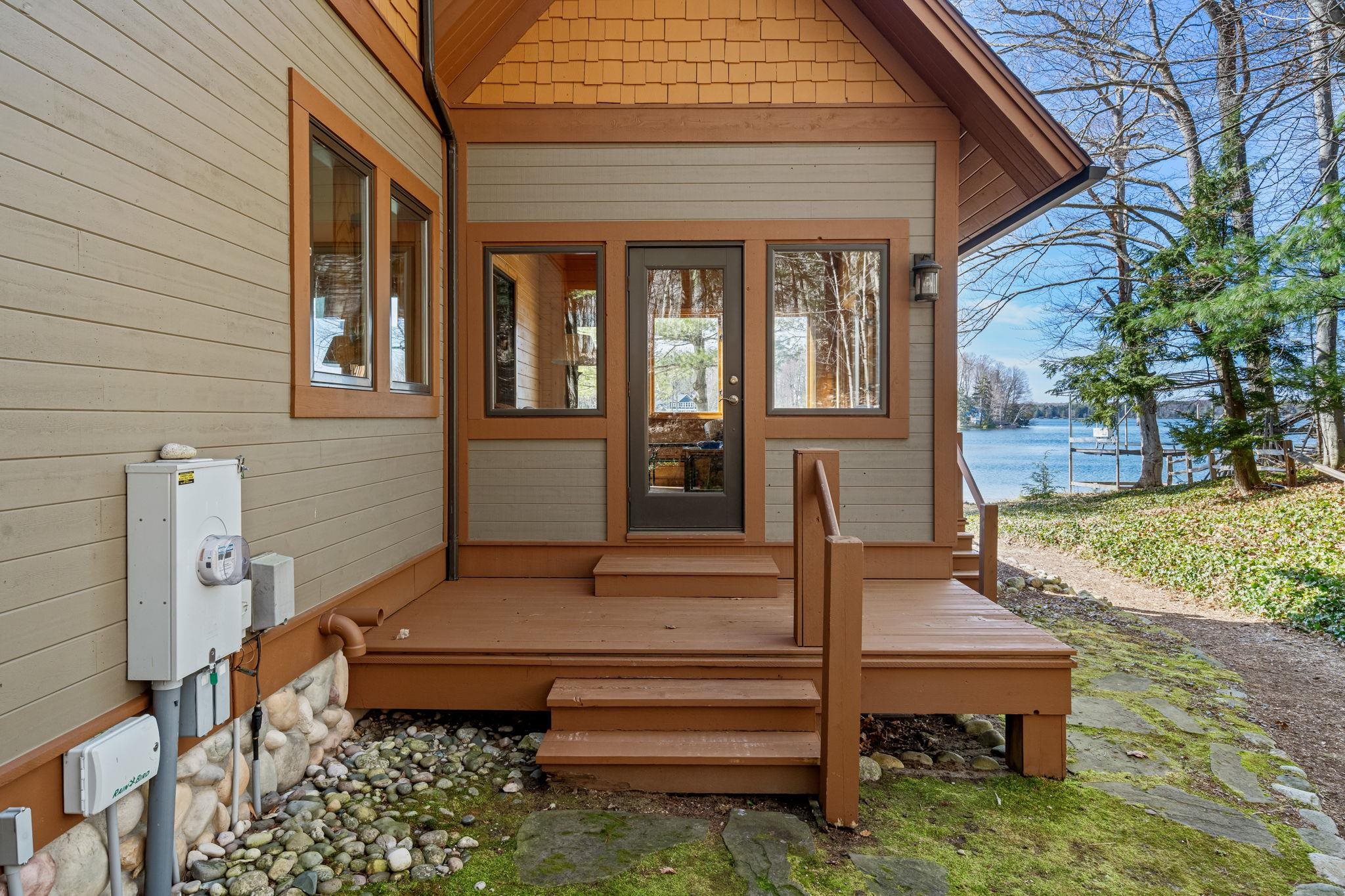 2962 Crescent Shores Drive, Traverse City, MI, 49685-9643