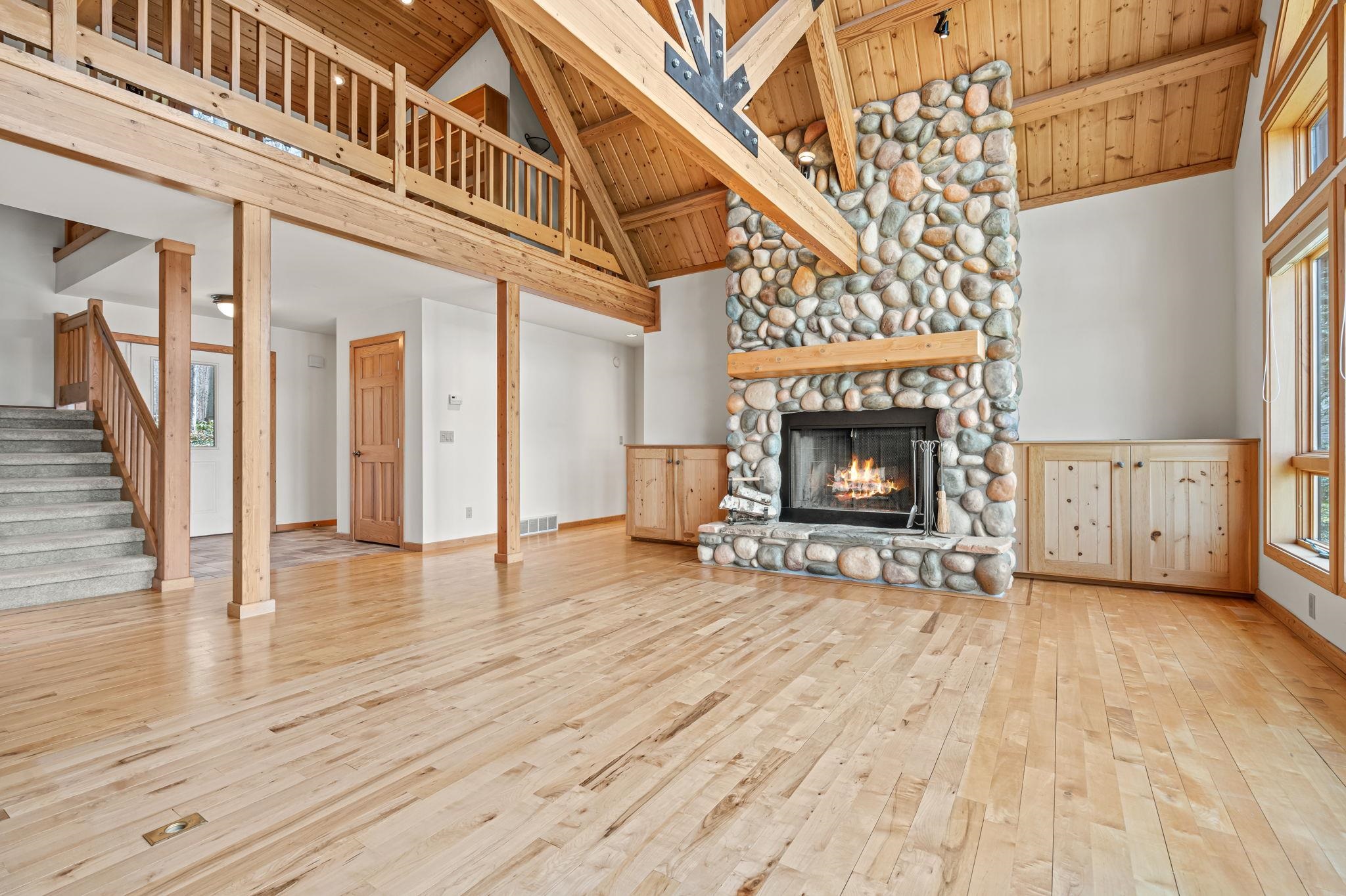 2962 Crescent Shores Drive, Traverse City, MI, 49685-9643