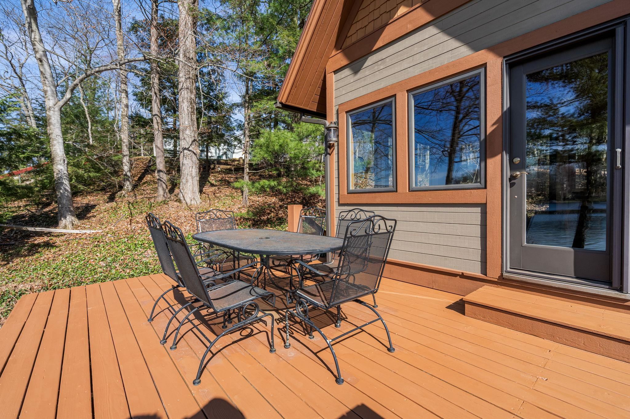 2962 Crescent Shores Drive, Traverse City, MI, 49685-9643