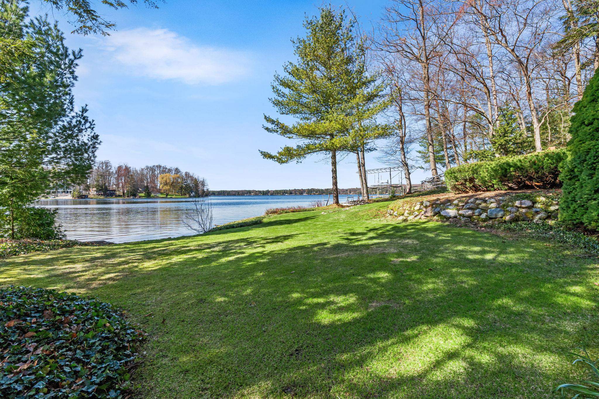 2962 Crescent Shores Drive, Traverse City, MI, 49685-9643