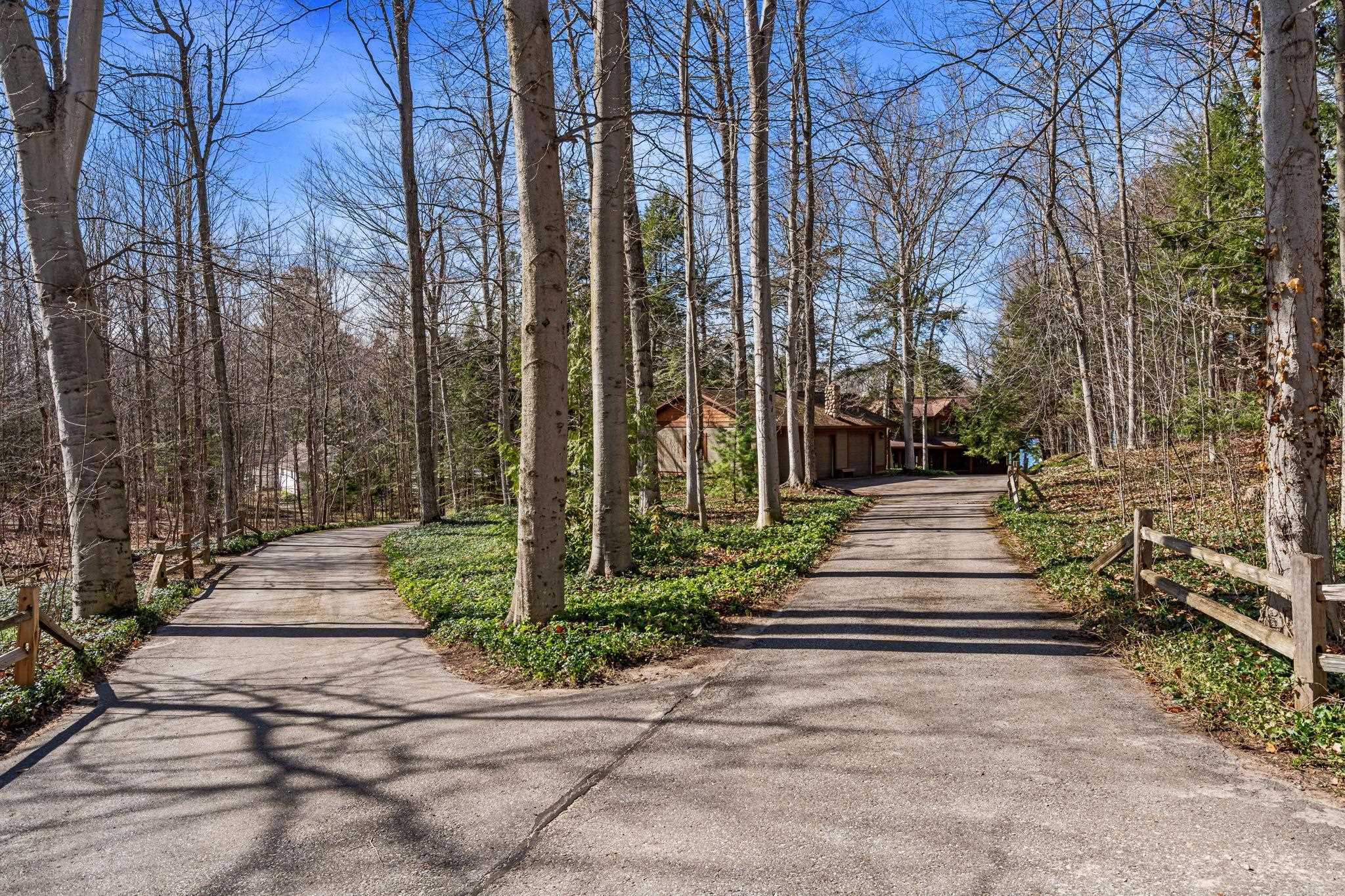 2962 Crescent Shores Drive, Traverse City, MI, 49685-9643