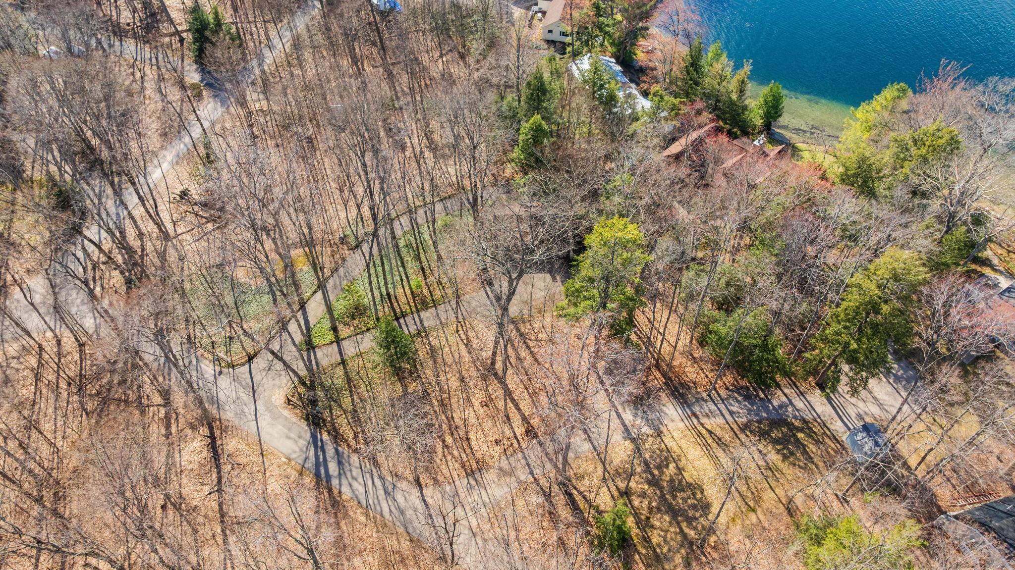 2962 Crescent Shores Drive, Traverse City, MI, 49685-9643