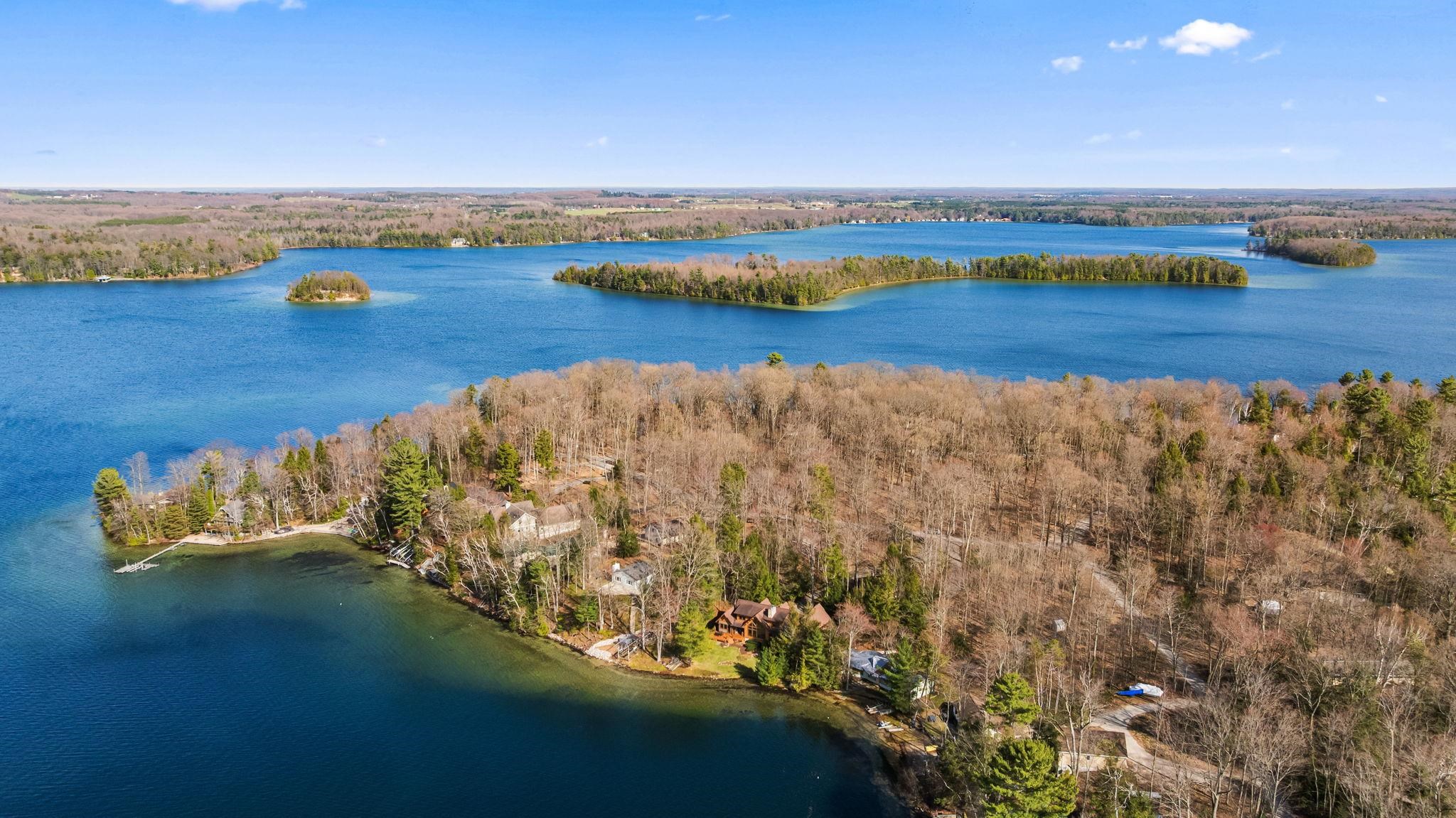 2962 Crescent Shores Drive, Traverse City, MI, 49685-9643