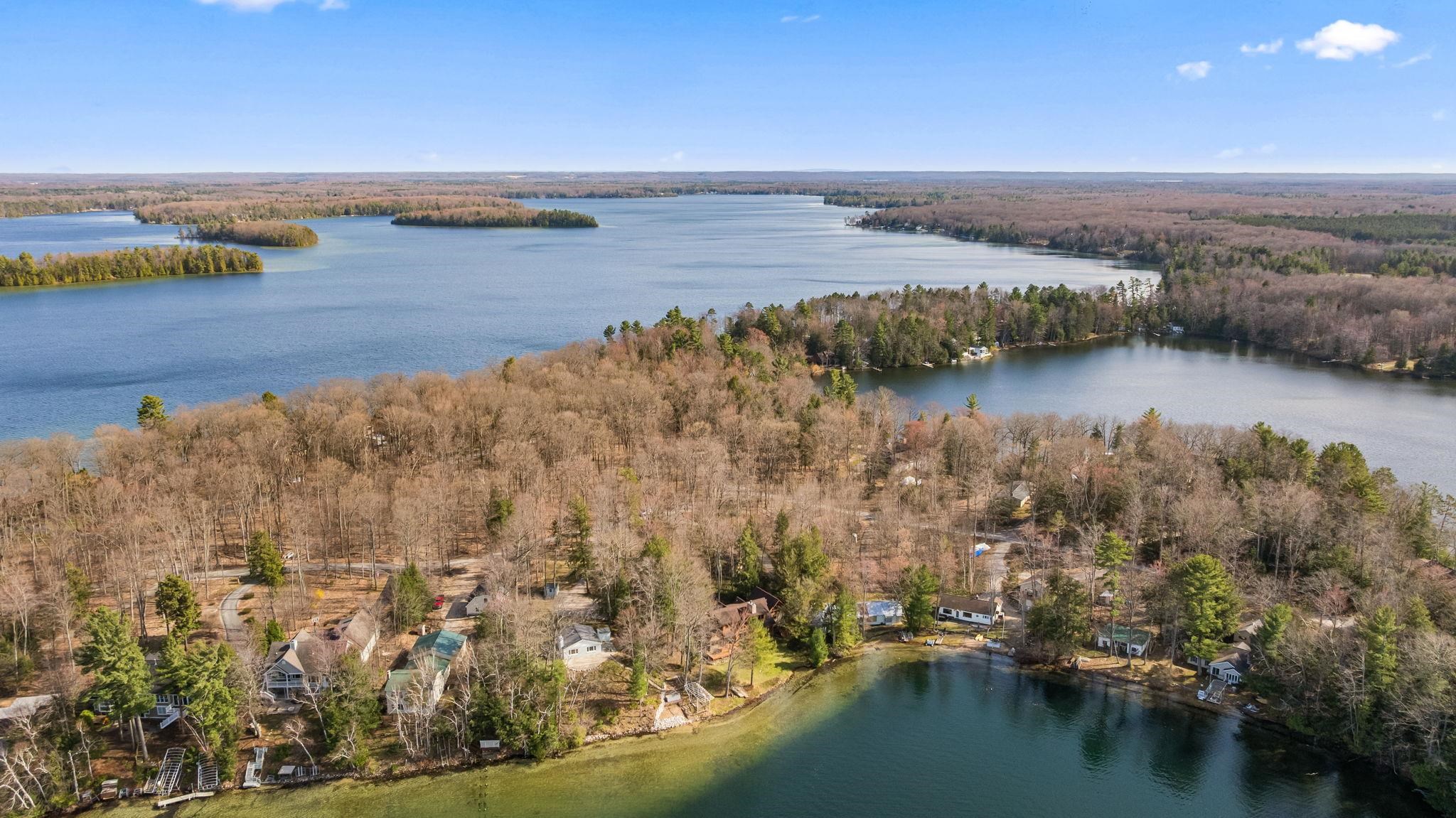 2962 Crescent Shores Drive, Traverse City, MI, 49685-9643