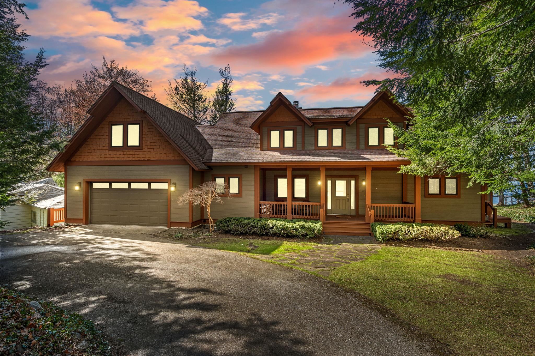 2962 Crescent Shores Drive, Traverse City, MI, 49685-9643