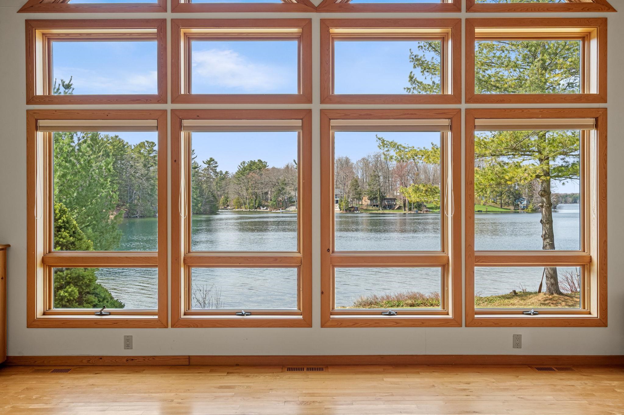 2962 Crescent Shores Drive, Traverse City, MI, 49685-9643