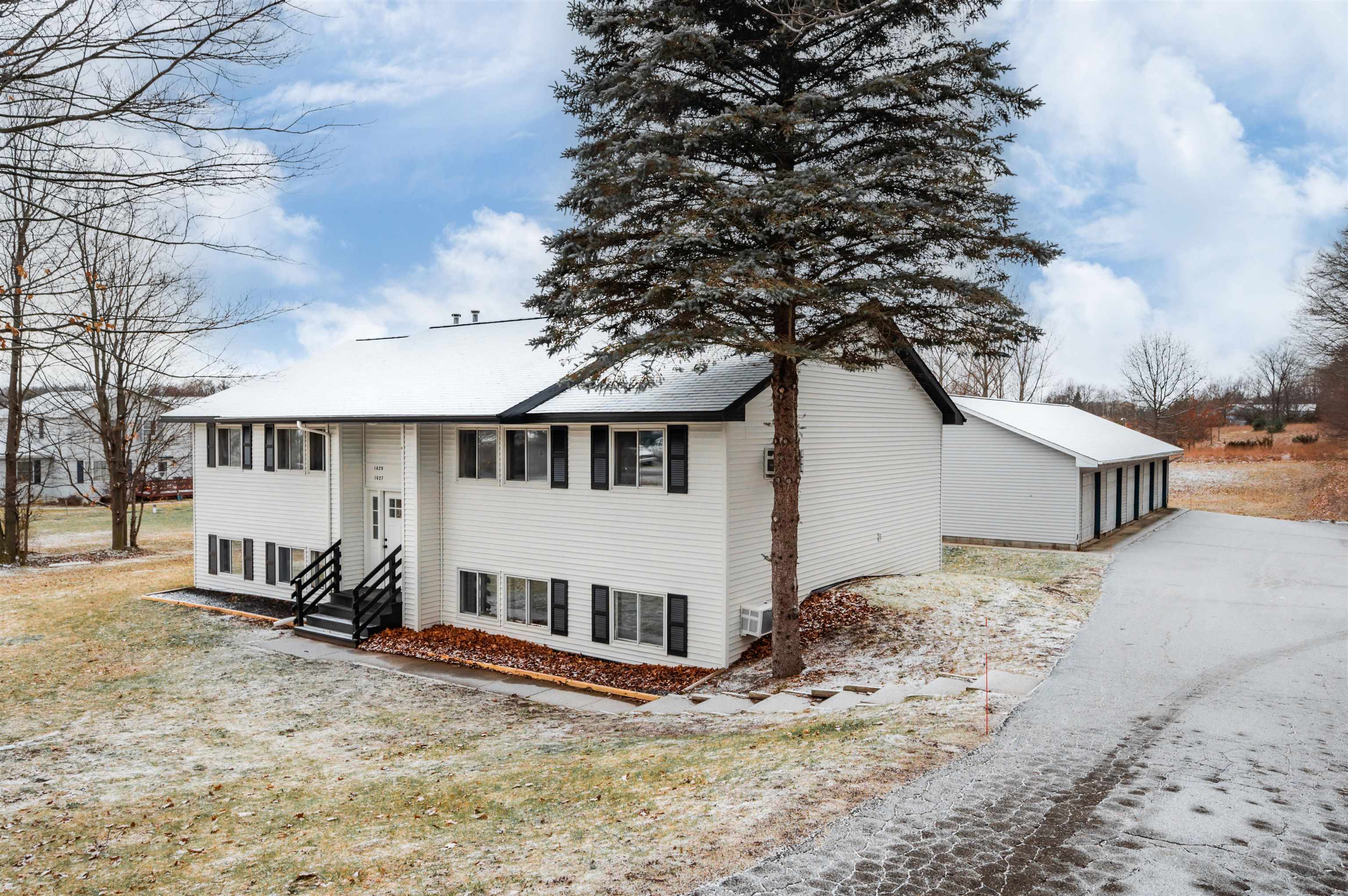 1627 Rasho Road, Traverse City, MI, 49696