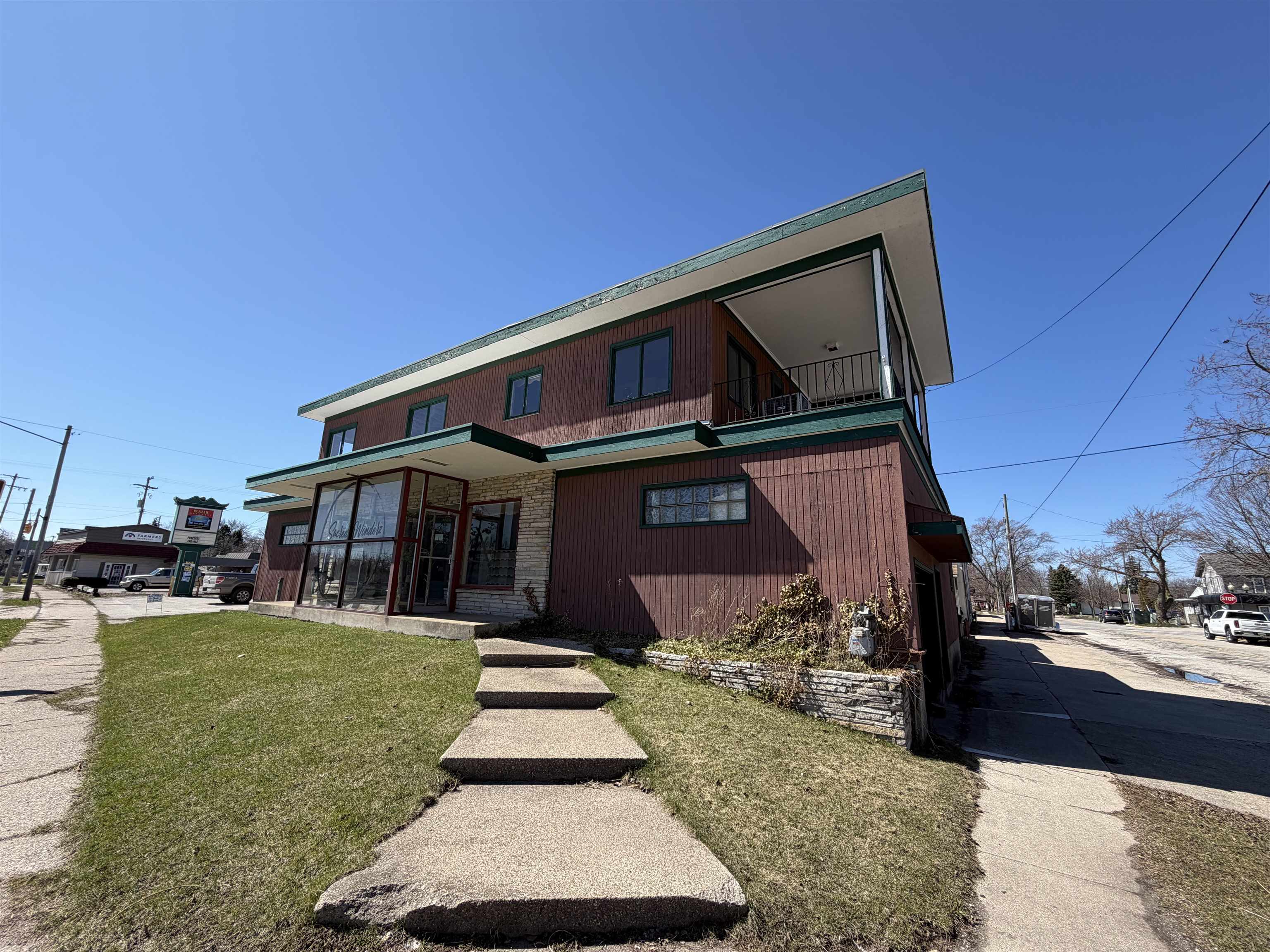 87 Division Street, Manistee, MI, 49660