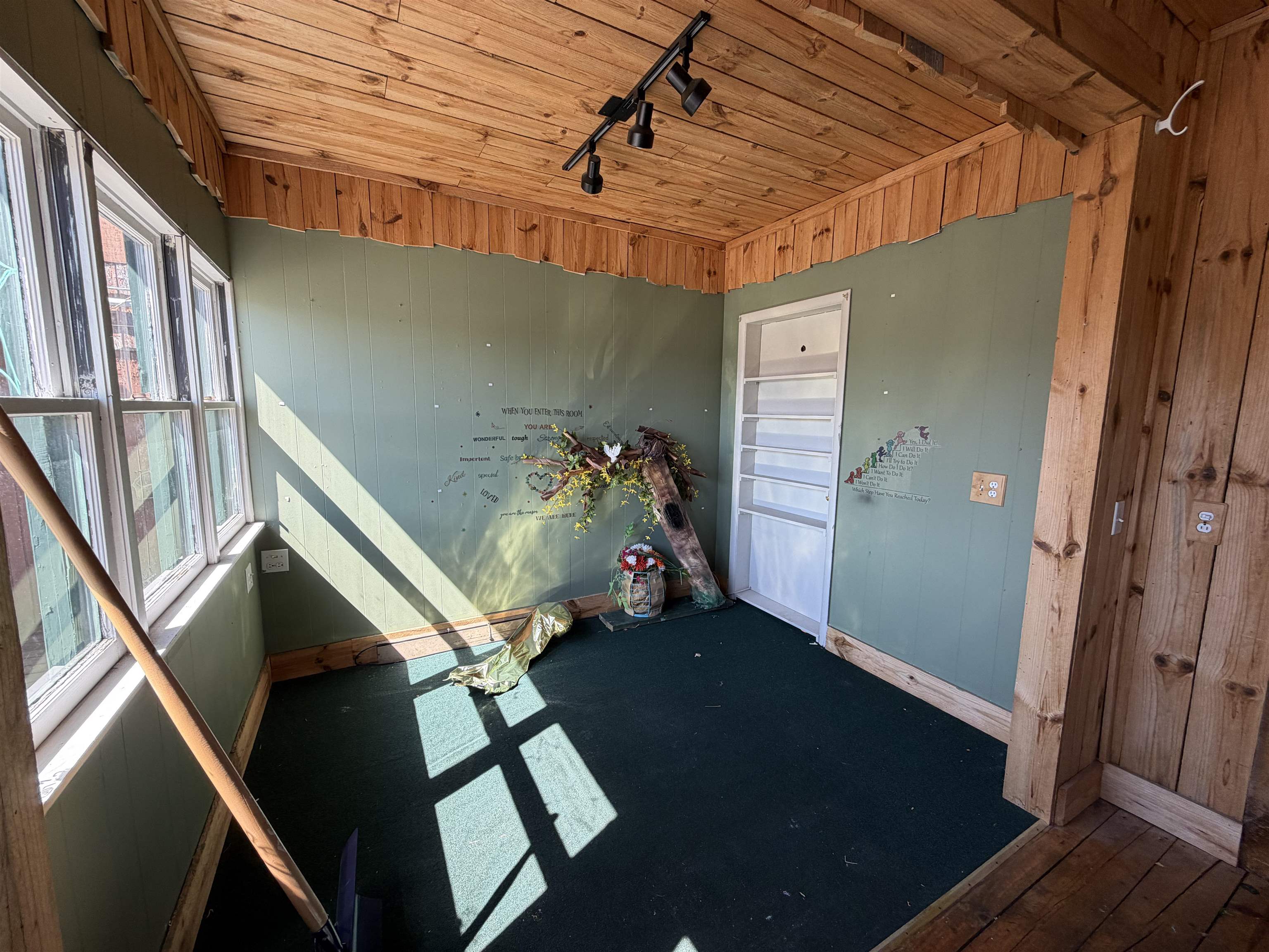 87 Division Street, Manistee, MI, 49660