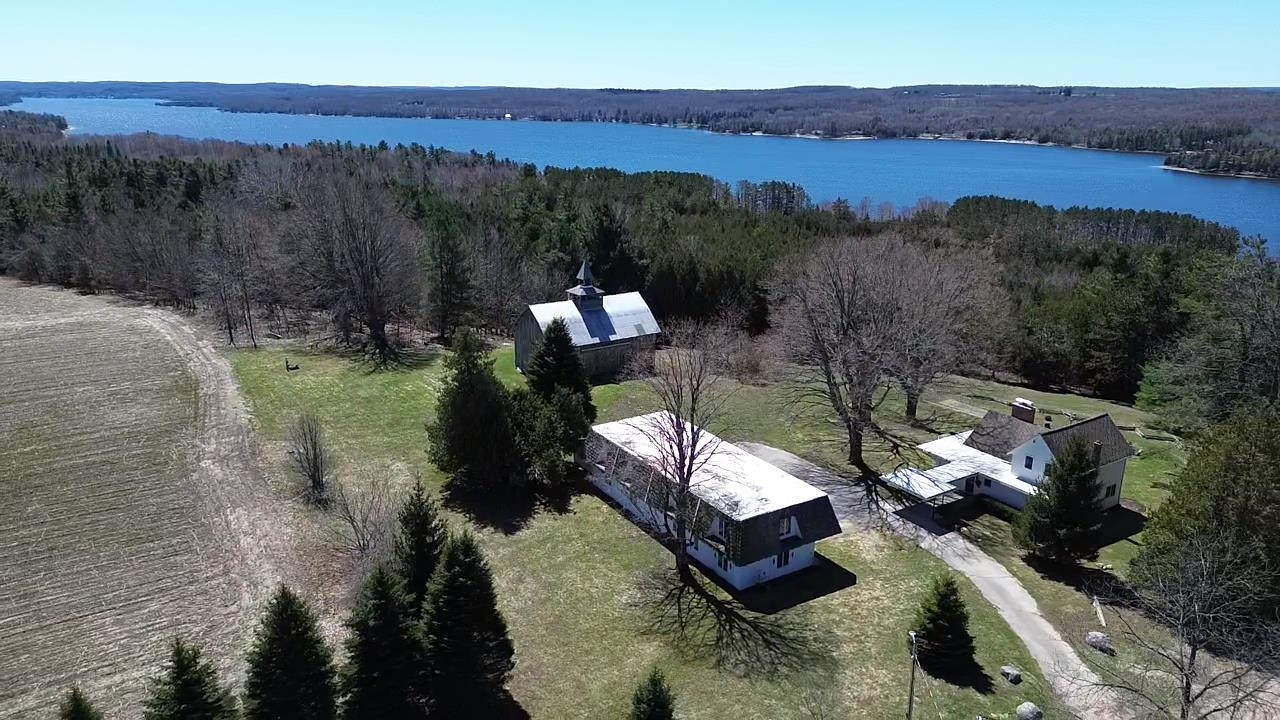 8952 Ridge Road, East Jordan, MI, 49727-9529
