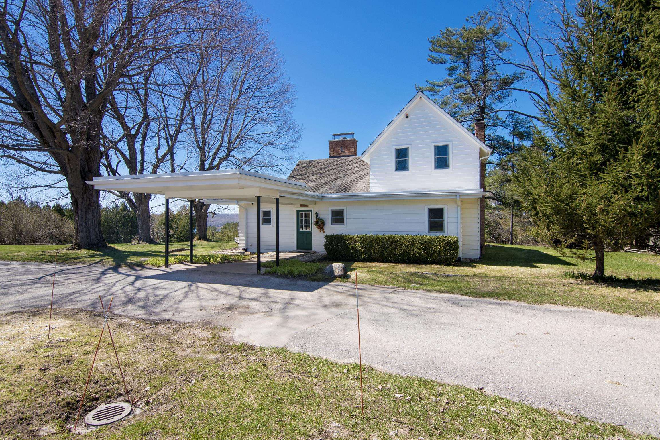 8952 Ridge Road, East Jordan, MI, 49727-9529