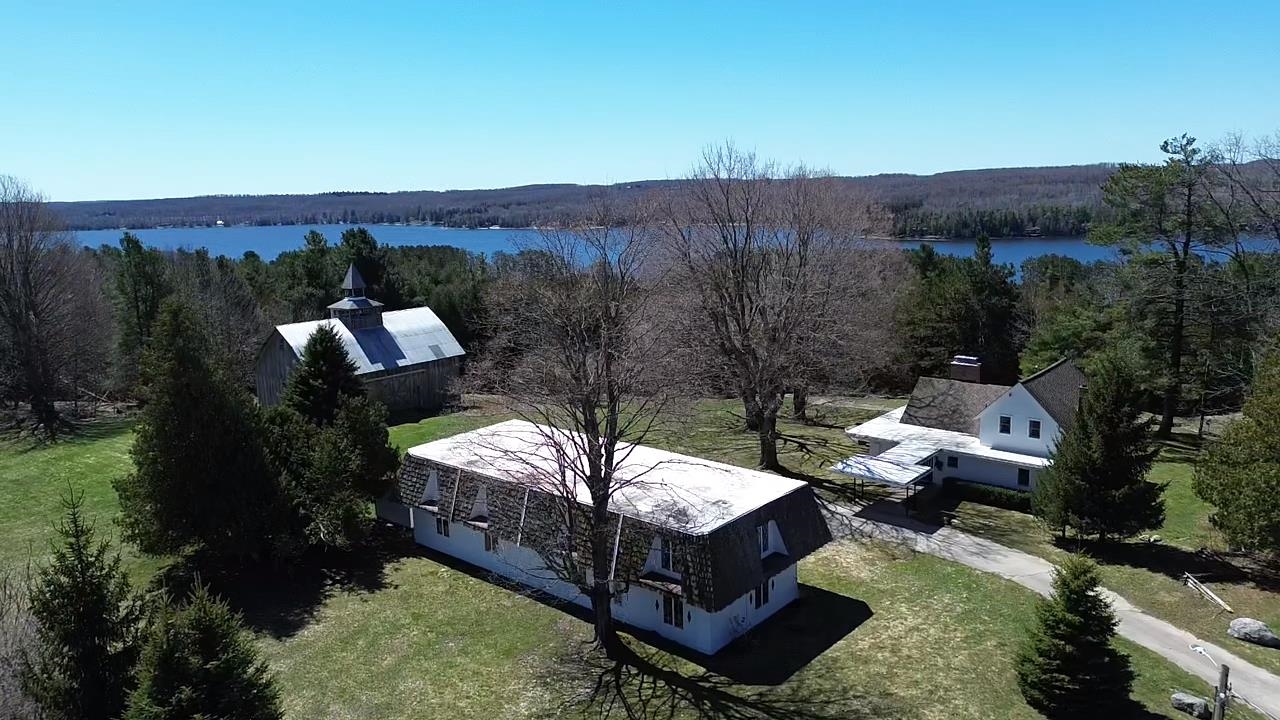 8952 Ridge Road, East Jordan, MI, 49727-9529