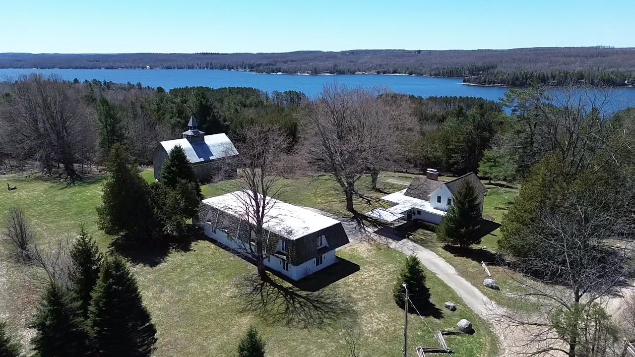 8952 Ridge Road, East Jordan, MI, 49727-9529