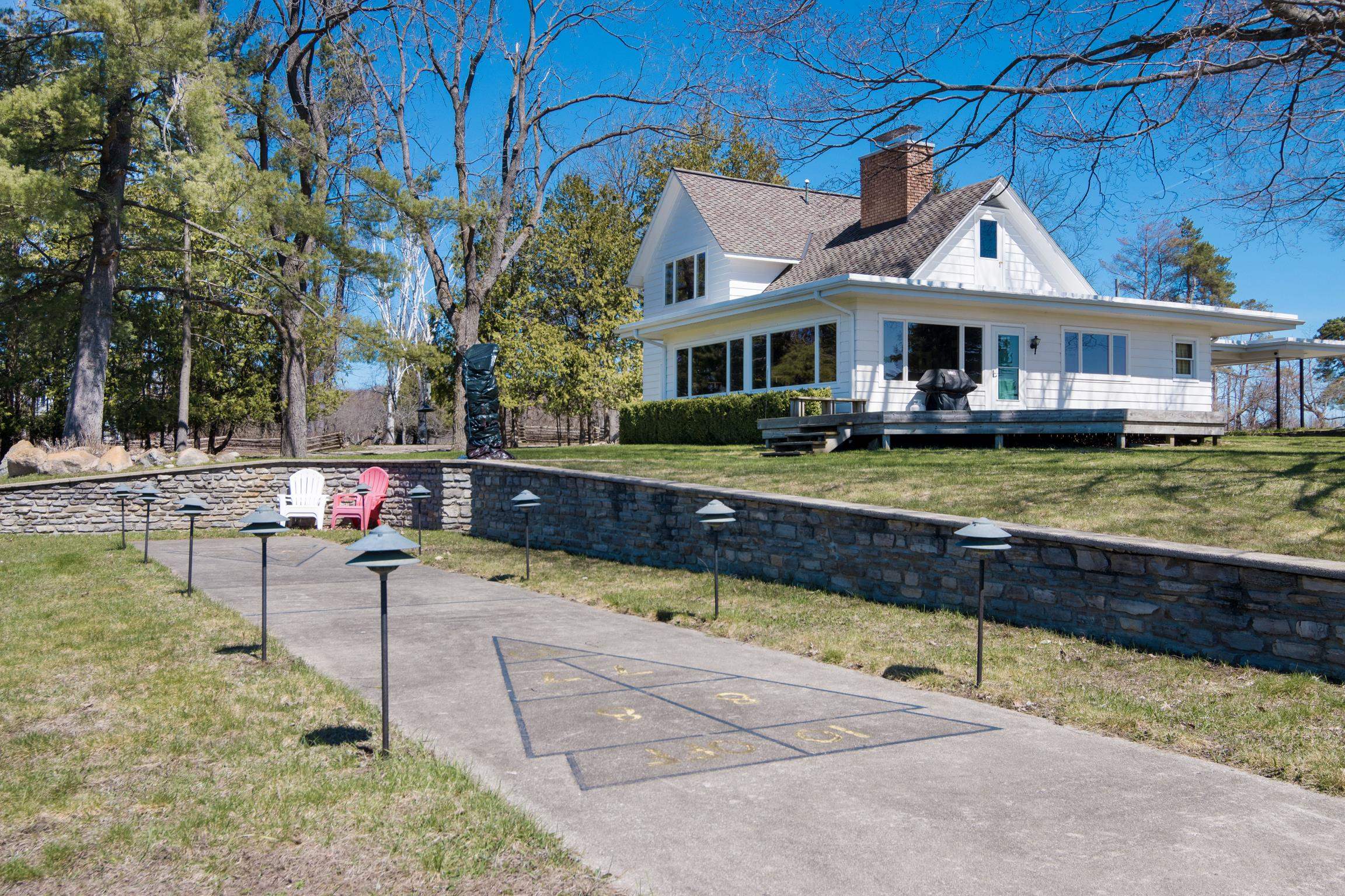 8952 Ridge Road, East Jordan, MI, 49727-9529