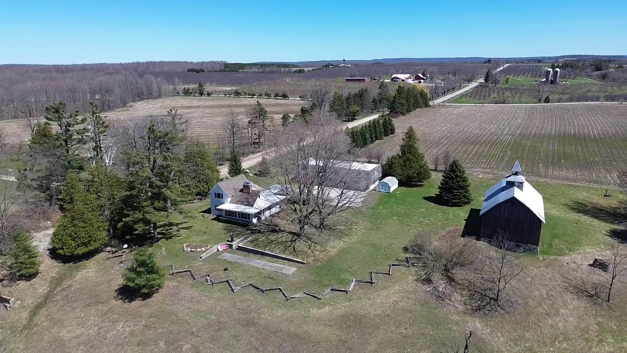 8952 Ridge Road, East Jordan, MI, 49727-9529