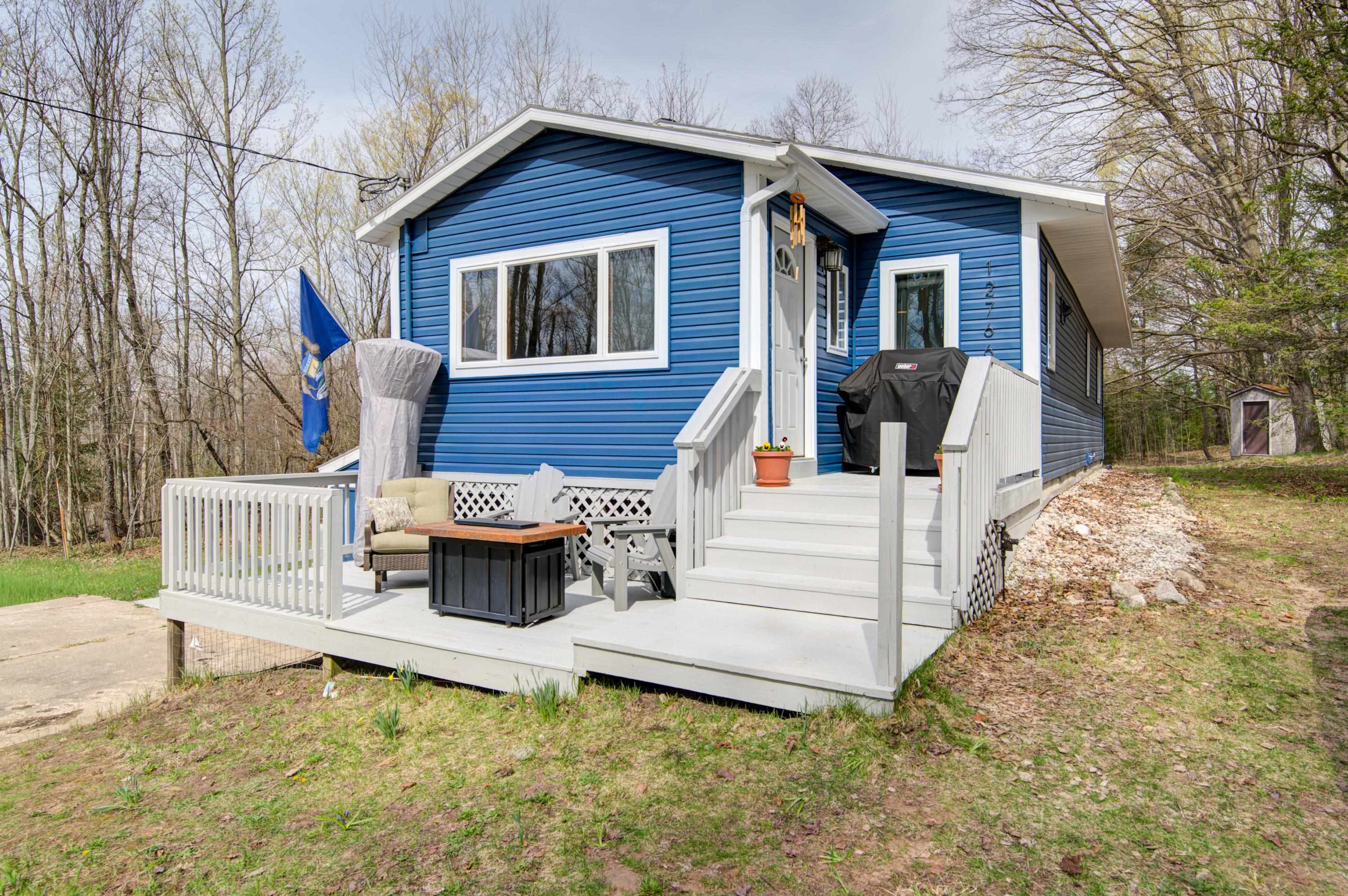 12766 Oakley Road, Honor, MI, 49640