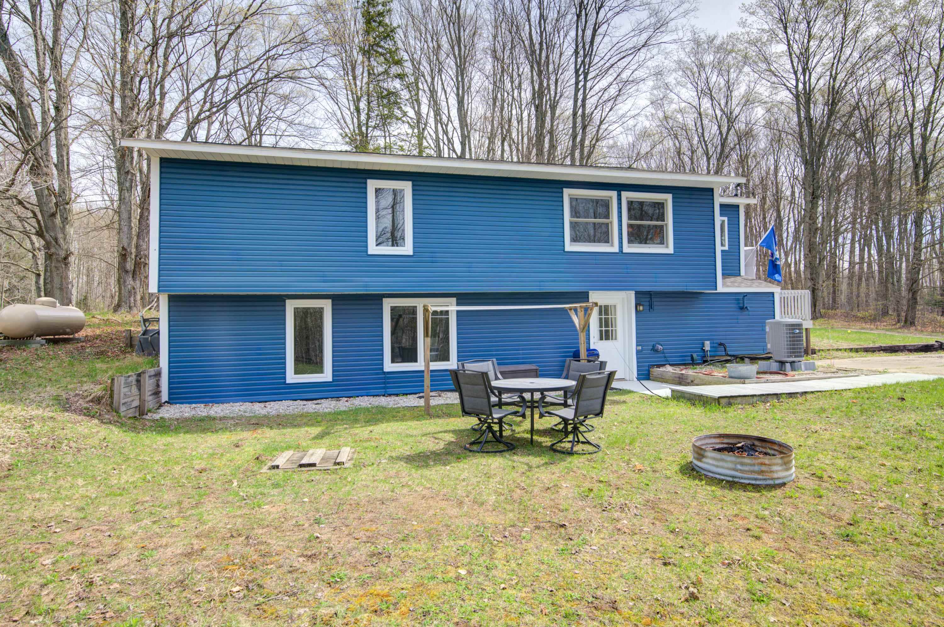 12766 Oakley Road, Honor, MI, 49640