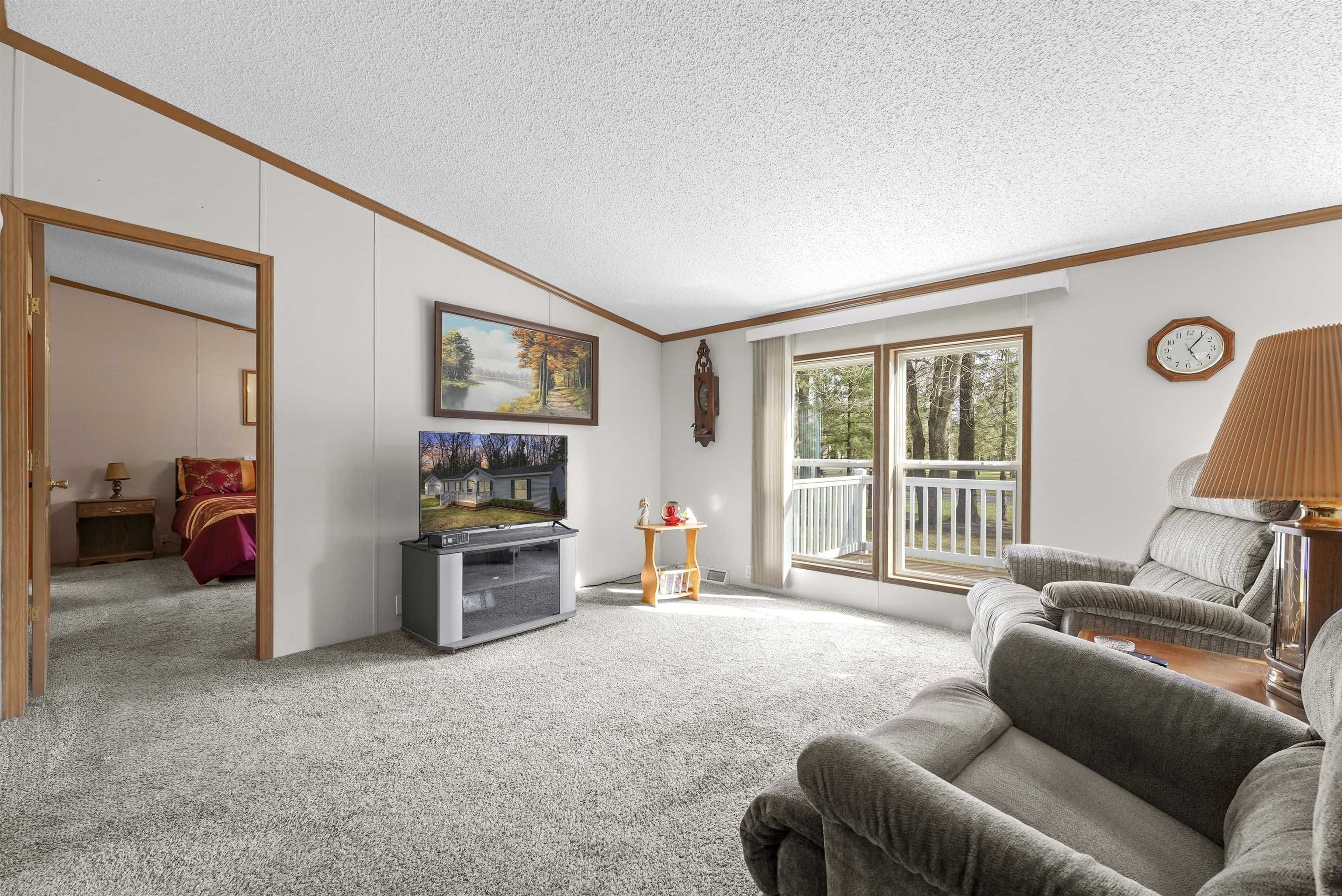 202 Forestville Road, Houghton Lake, MI, 48629