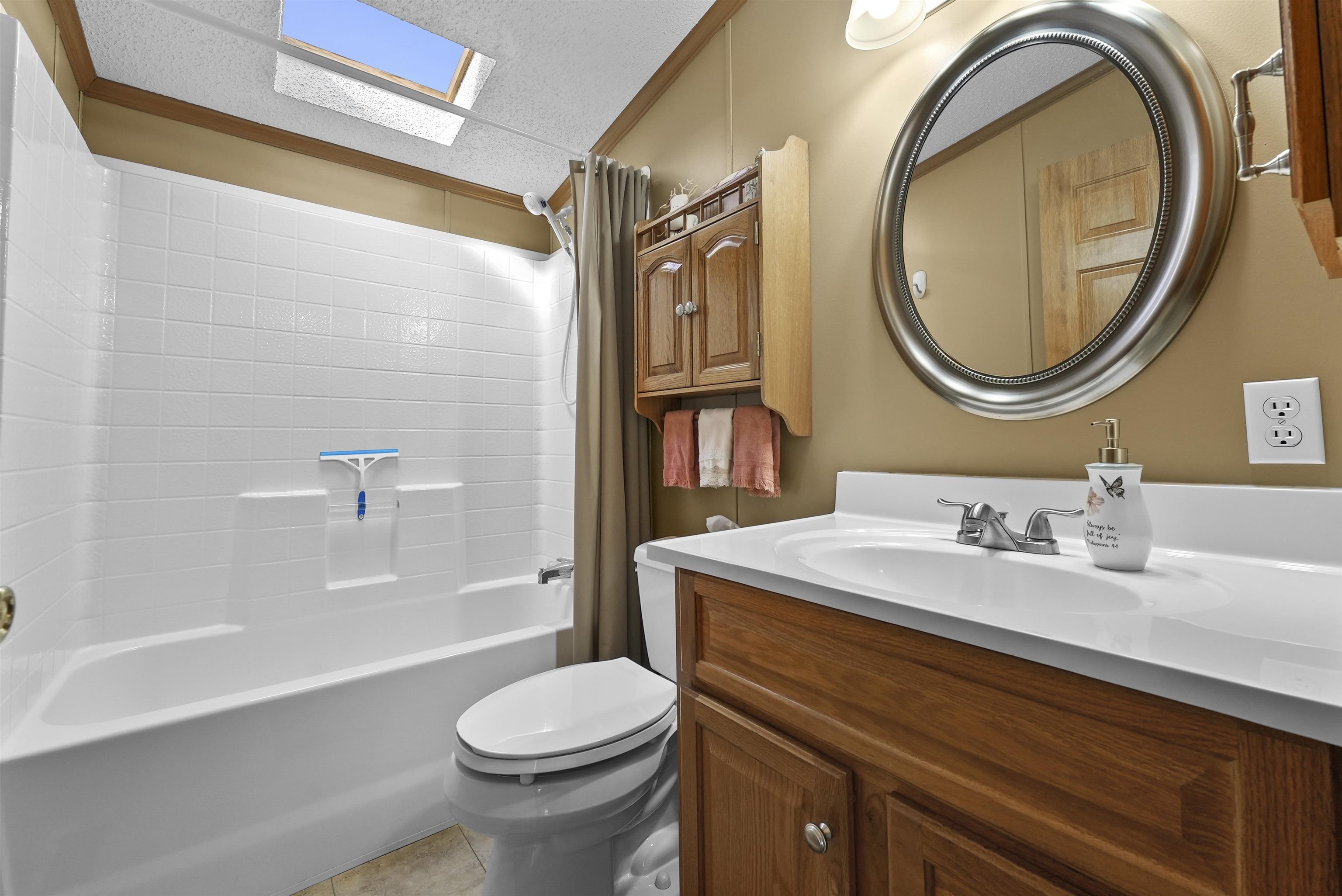 202 Forestville Road, Houghton Lake, MI, 48629