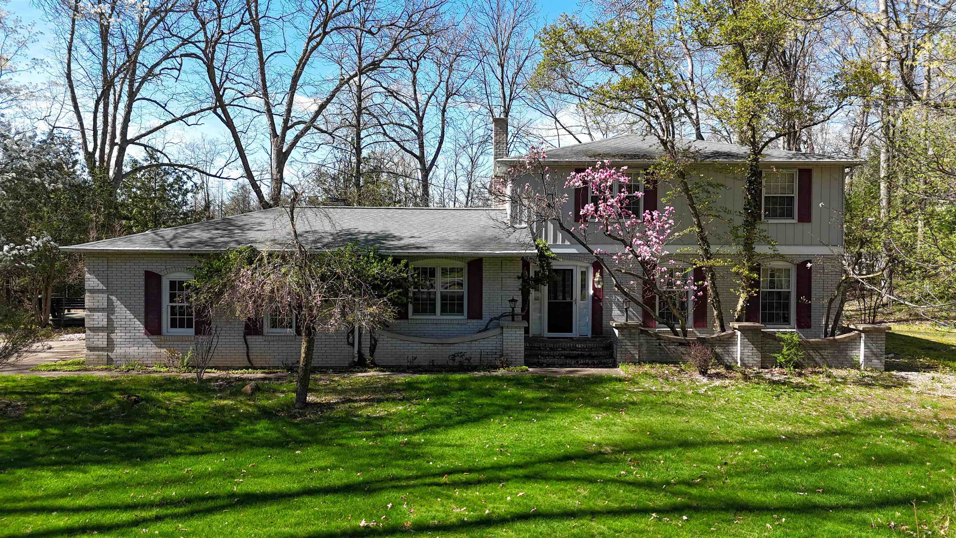 Photo 2 of Single family home for sale at 620 West Ct, Mount Pleasant, MI 48858 | MLS# 79080067471 | Listing updated on 2026-09-28