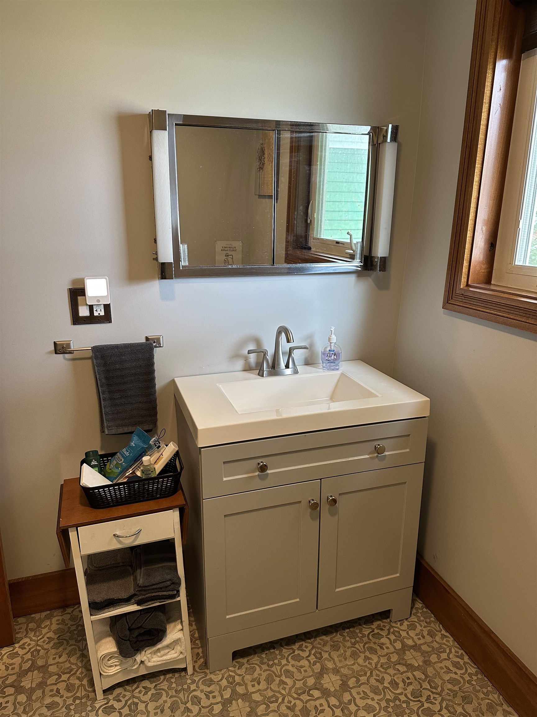 323 W Wright Avenue, Shepherd, MI, 48883