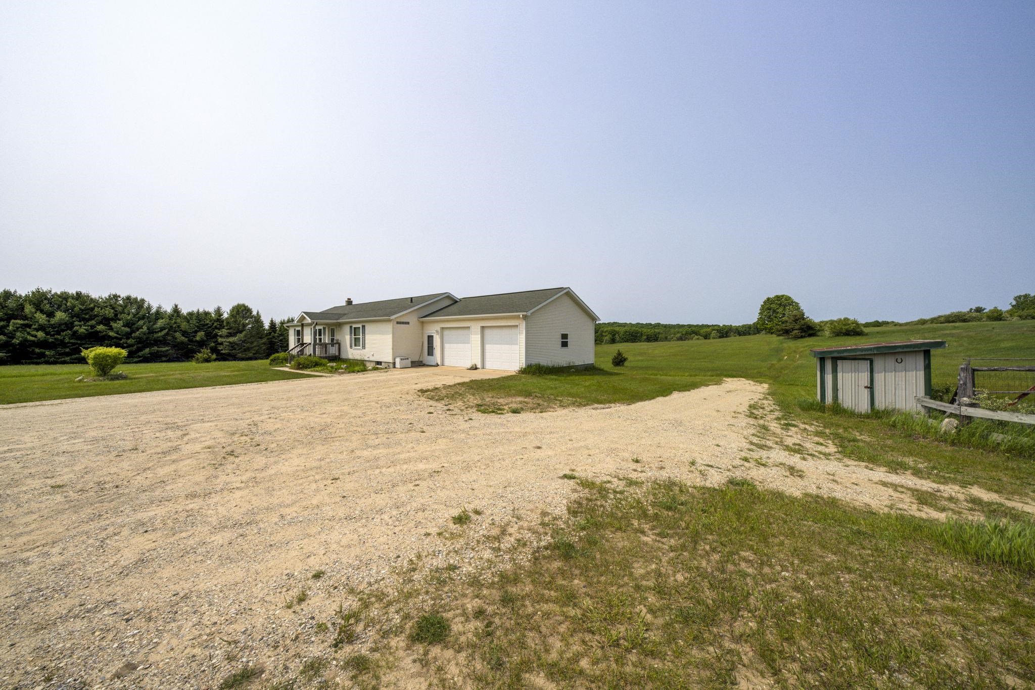 3rd image of 7684 Honey Hollow Rd, Bellaire, MI 49615 | MLS# 78080067569