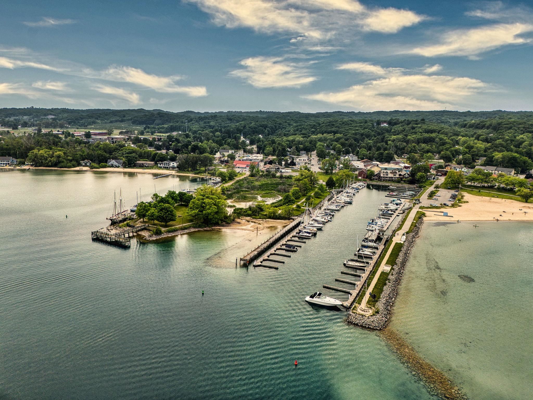 112 W Madison Avenue, Suttons Bay, MI, 49682
