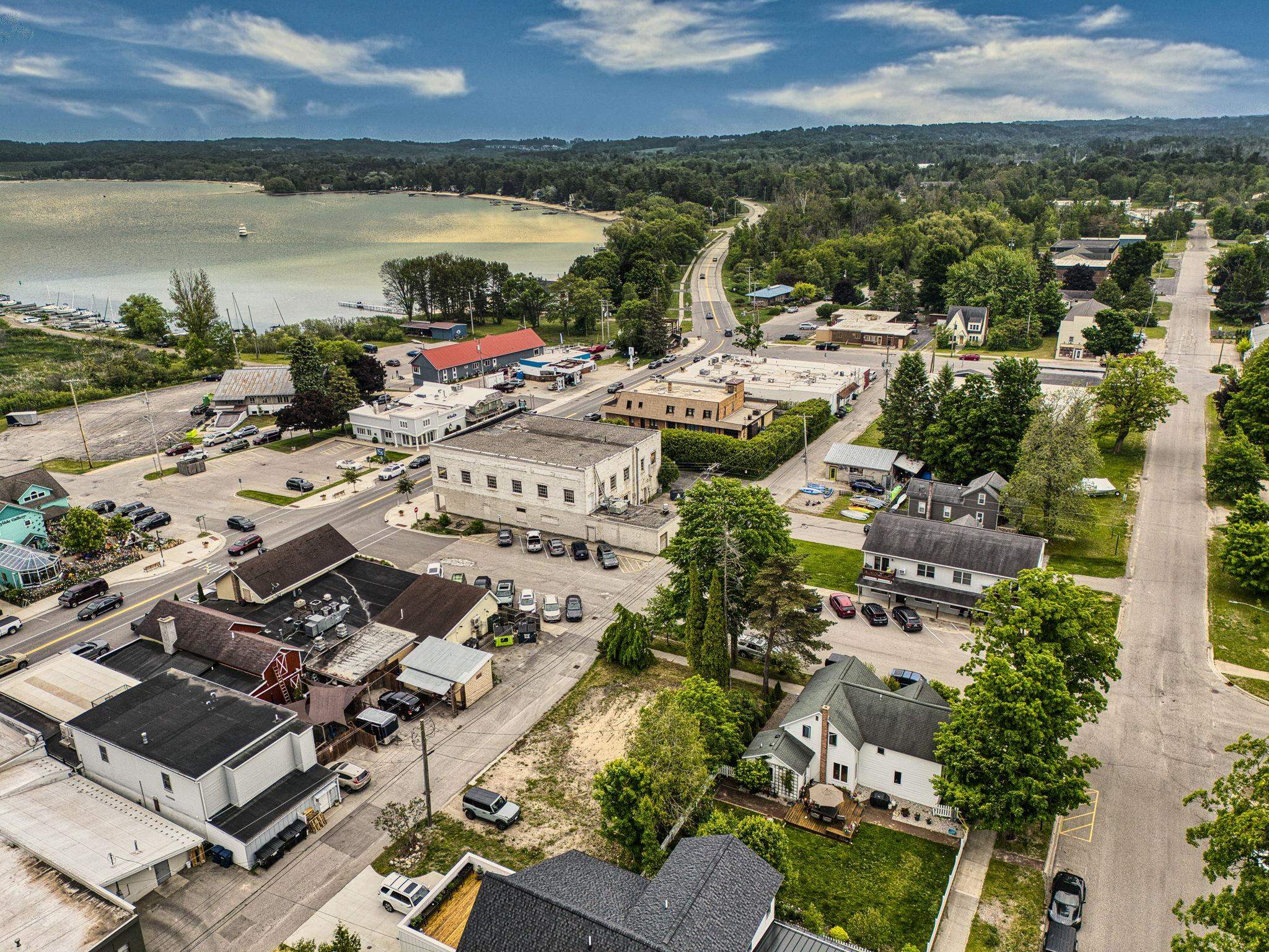 112 W Madison Avenue, Suttons Bay, MI, 49682