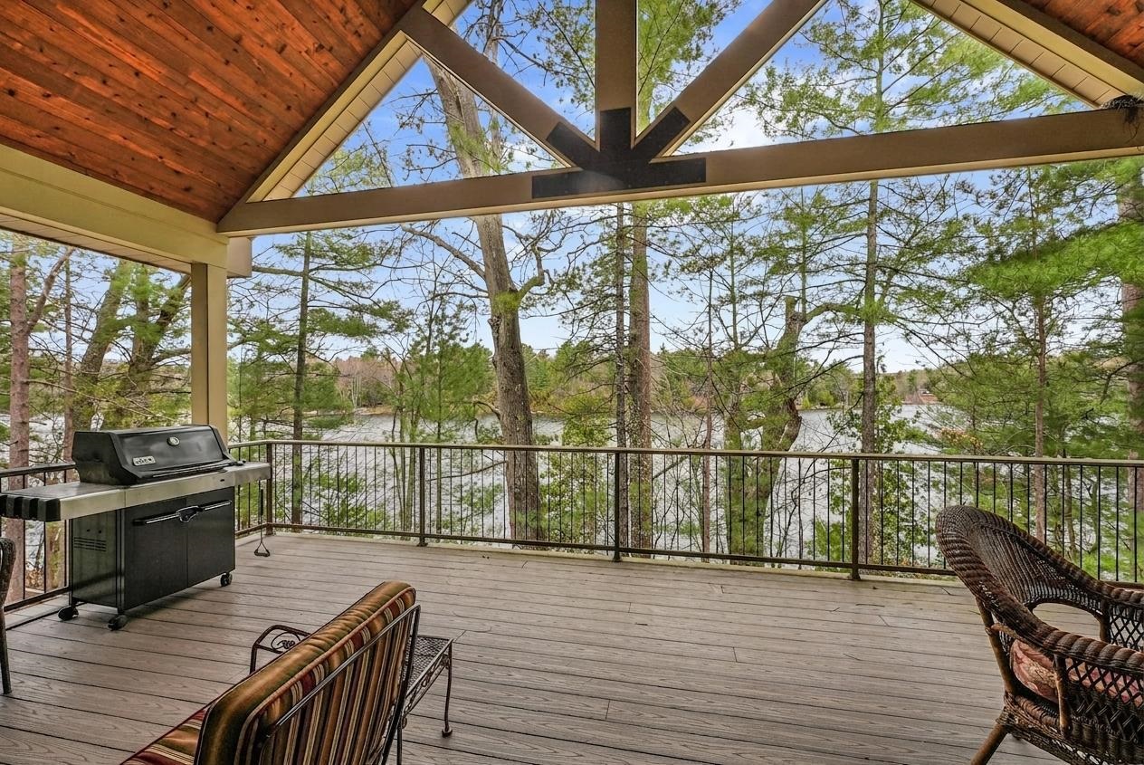 2969 Crescent Shores Drive, Traverse City, MI, 49685