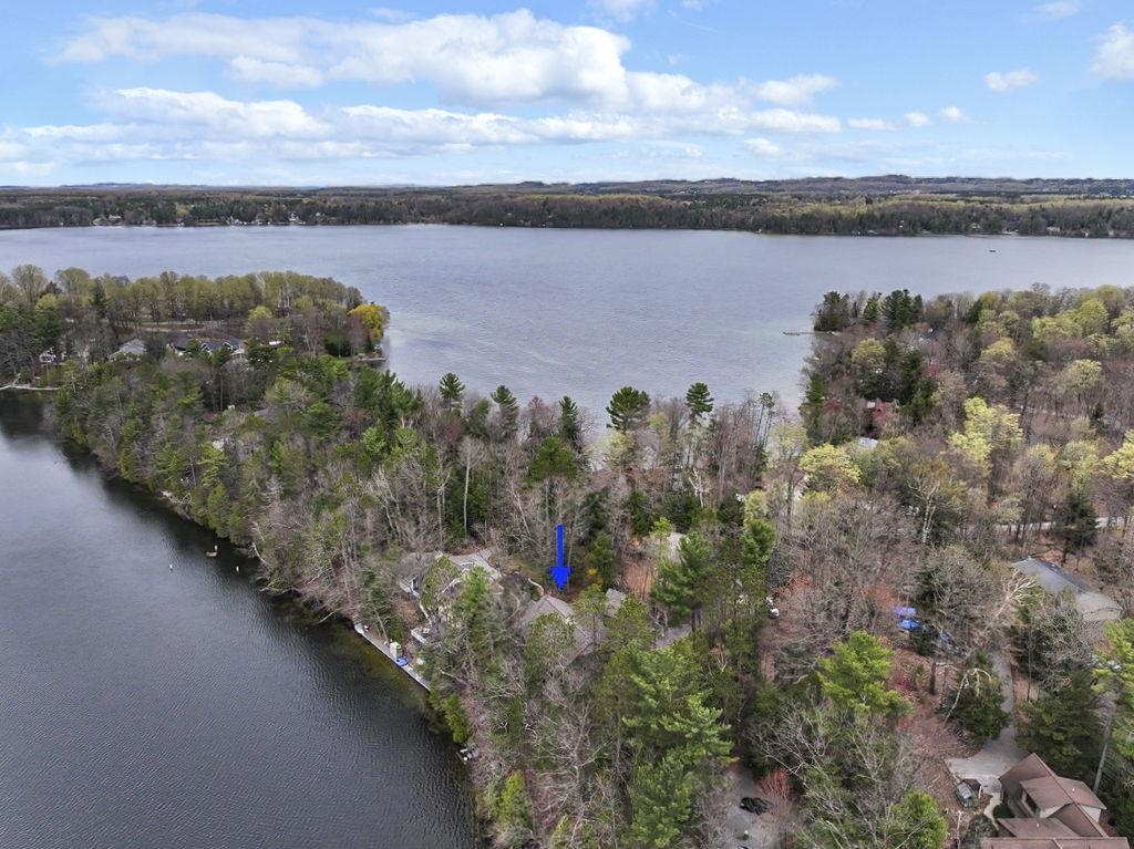 2969 Crescent Shores Drive, Traverse City, MI, 49685