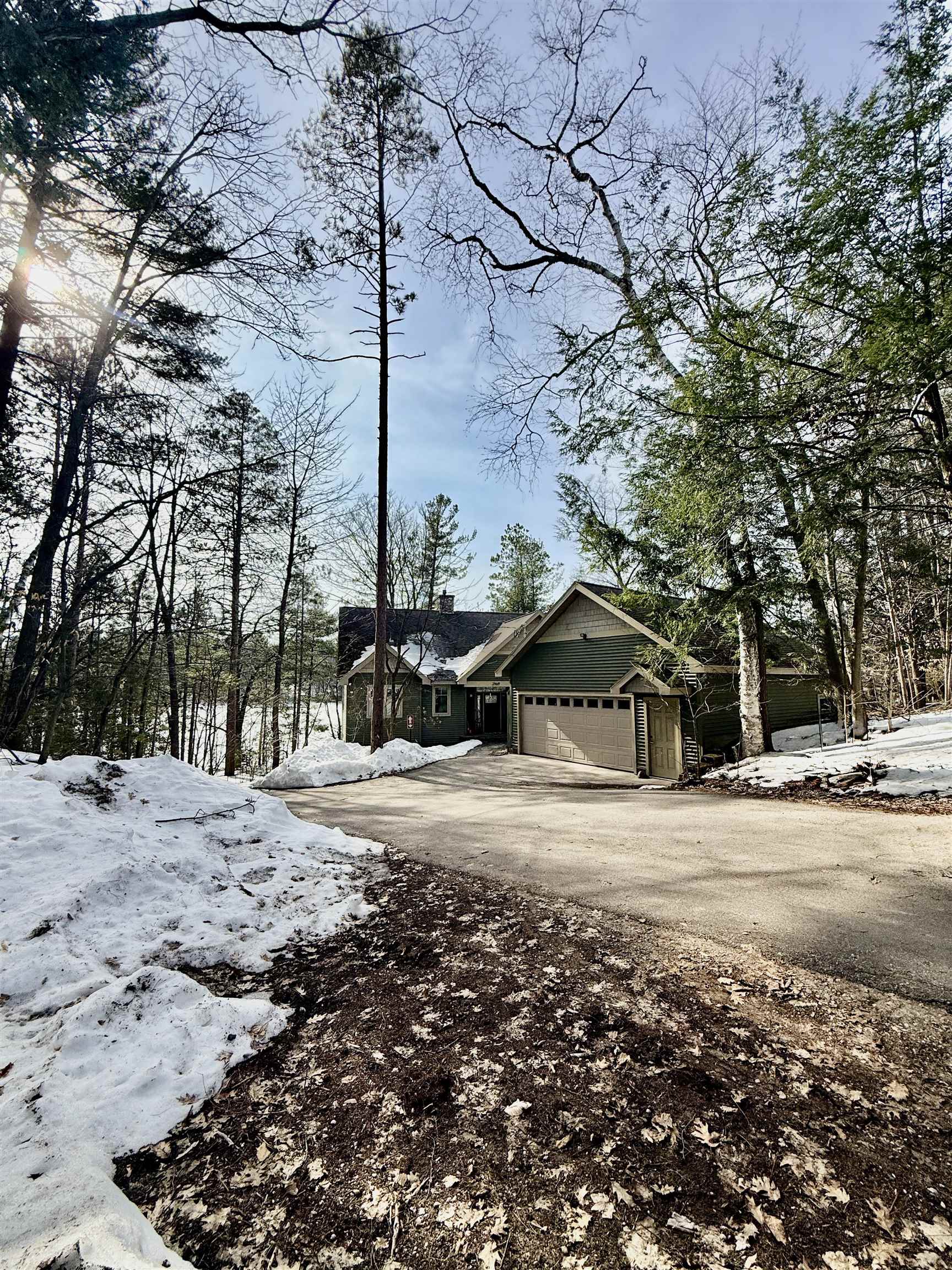 2969 Crescent Shores Drive, Traverse City, MI, 49685