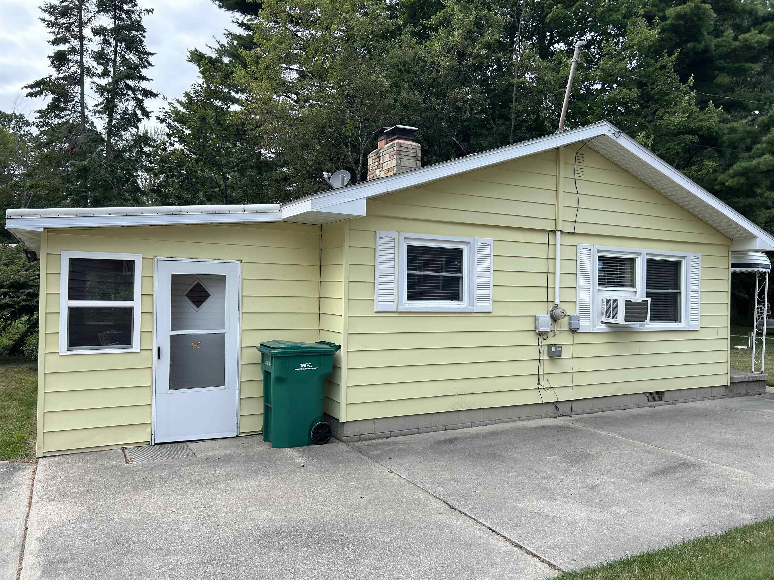 2424 Price Street, East Tawas, MI, 48730