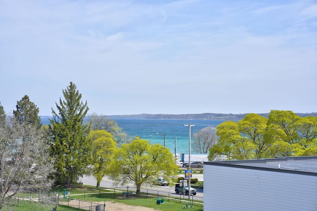 714 Randolph Street UNIT&nbsp;413, Traverse City, MI, 49684