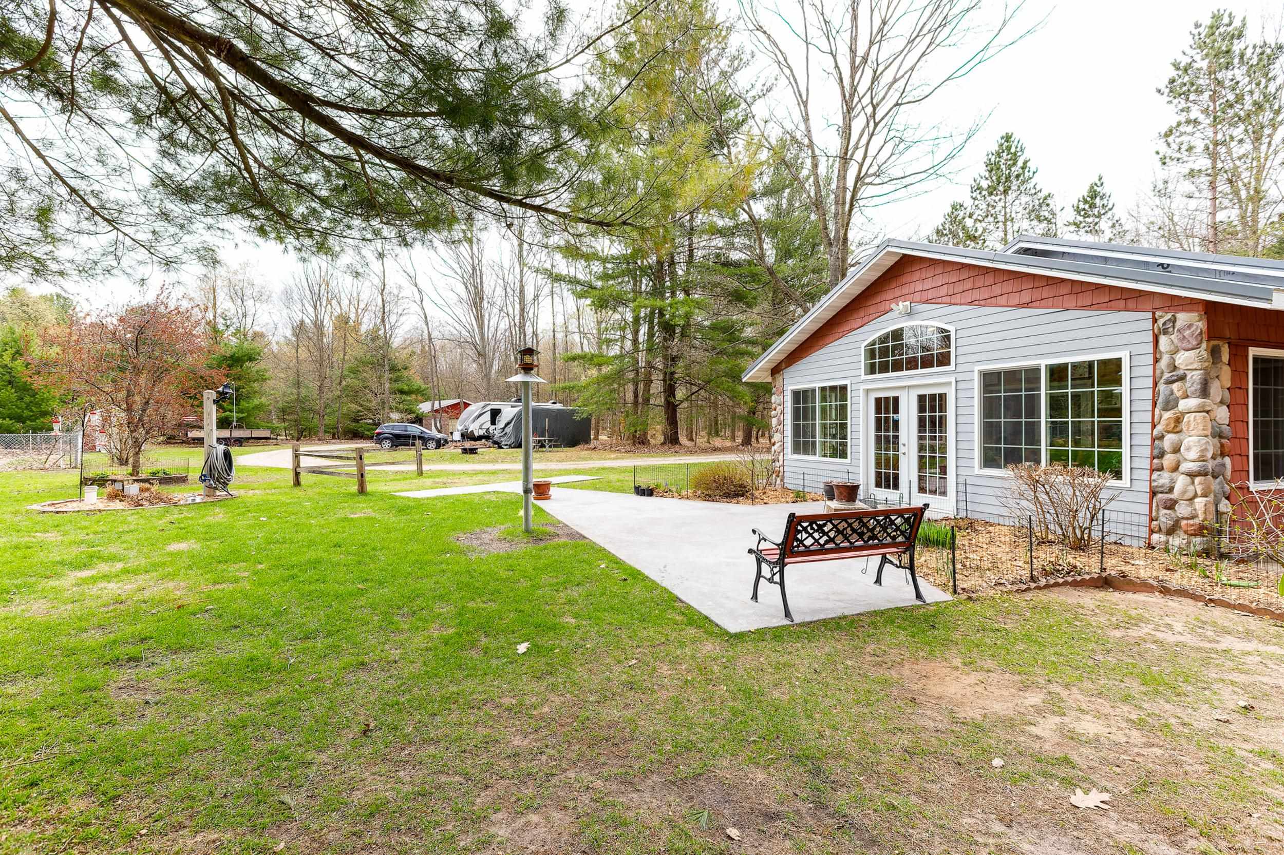 20802 E Trails End Trail, Interlochen, MI, 49643