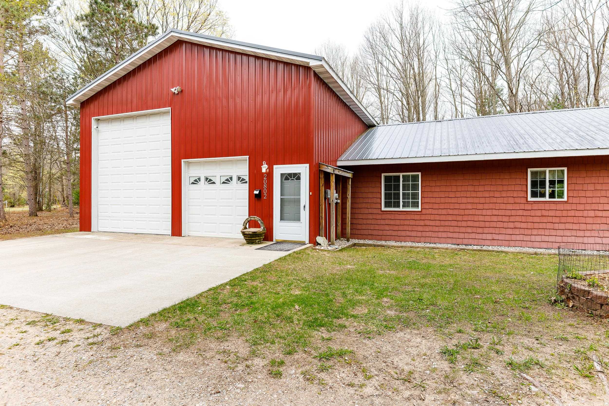 20802 E Trails End Trail, Interlochen, MI, 49643