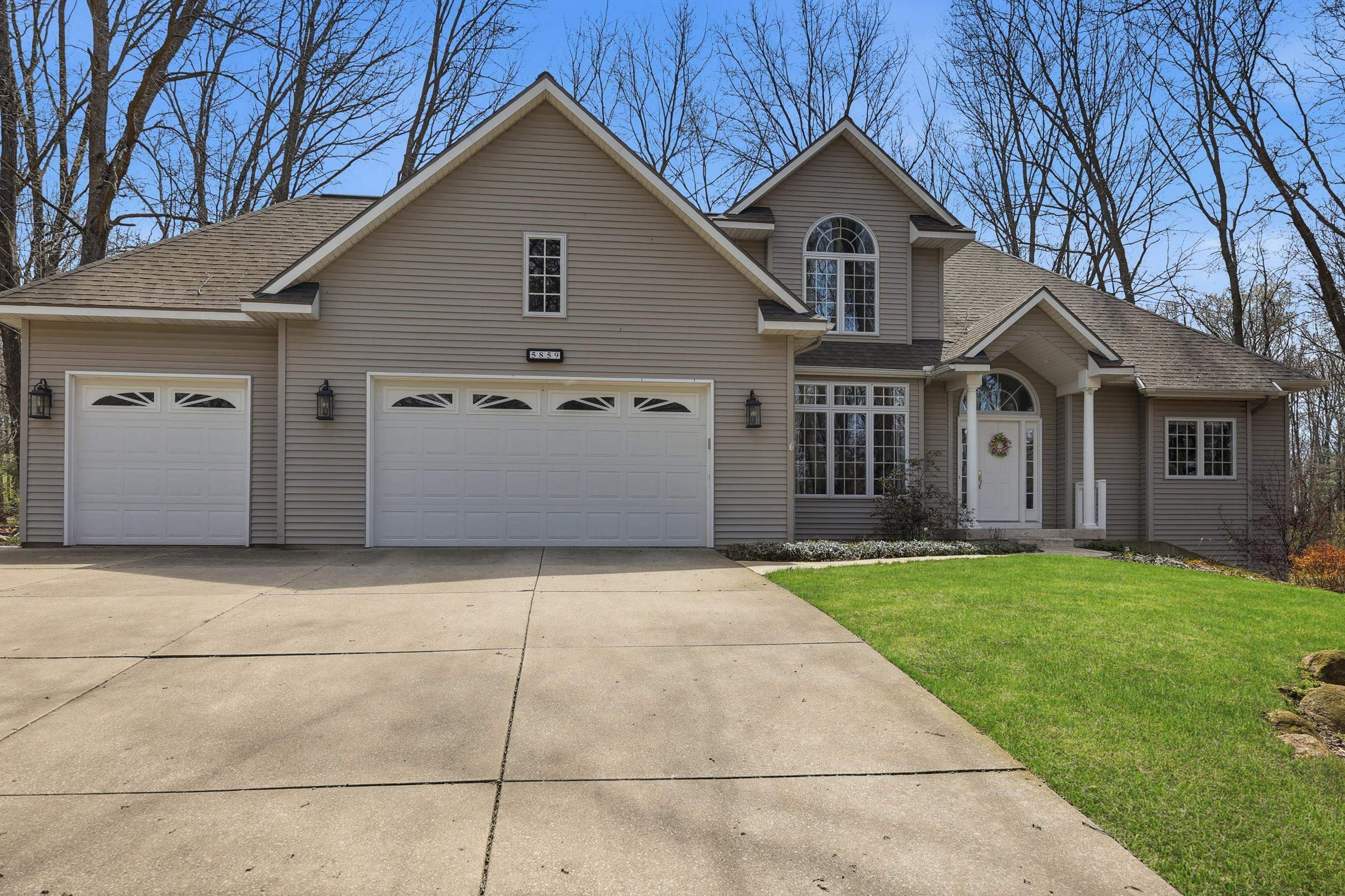 5859 Dix Dr Ne, MI, 49306