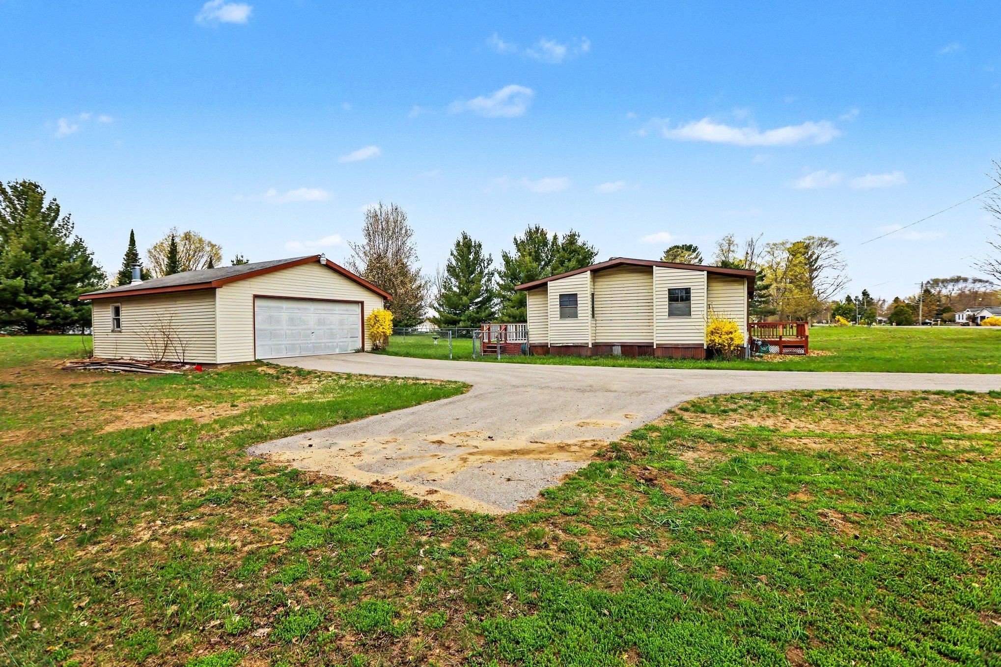 2652 Sawyer Road, Traverse City, MI, 49685