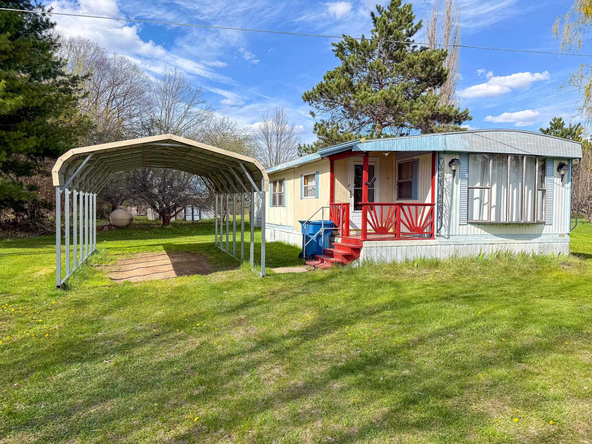 612 Michelson Drive, Houghton Lake, MI, 48629