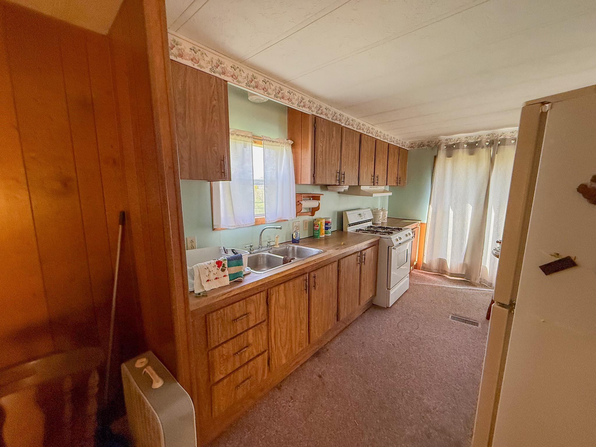 612 Michelson Drive, Houghton Lake, MI, 48629